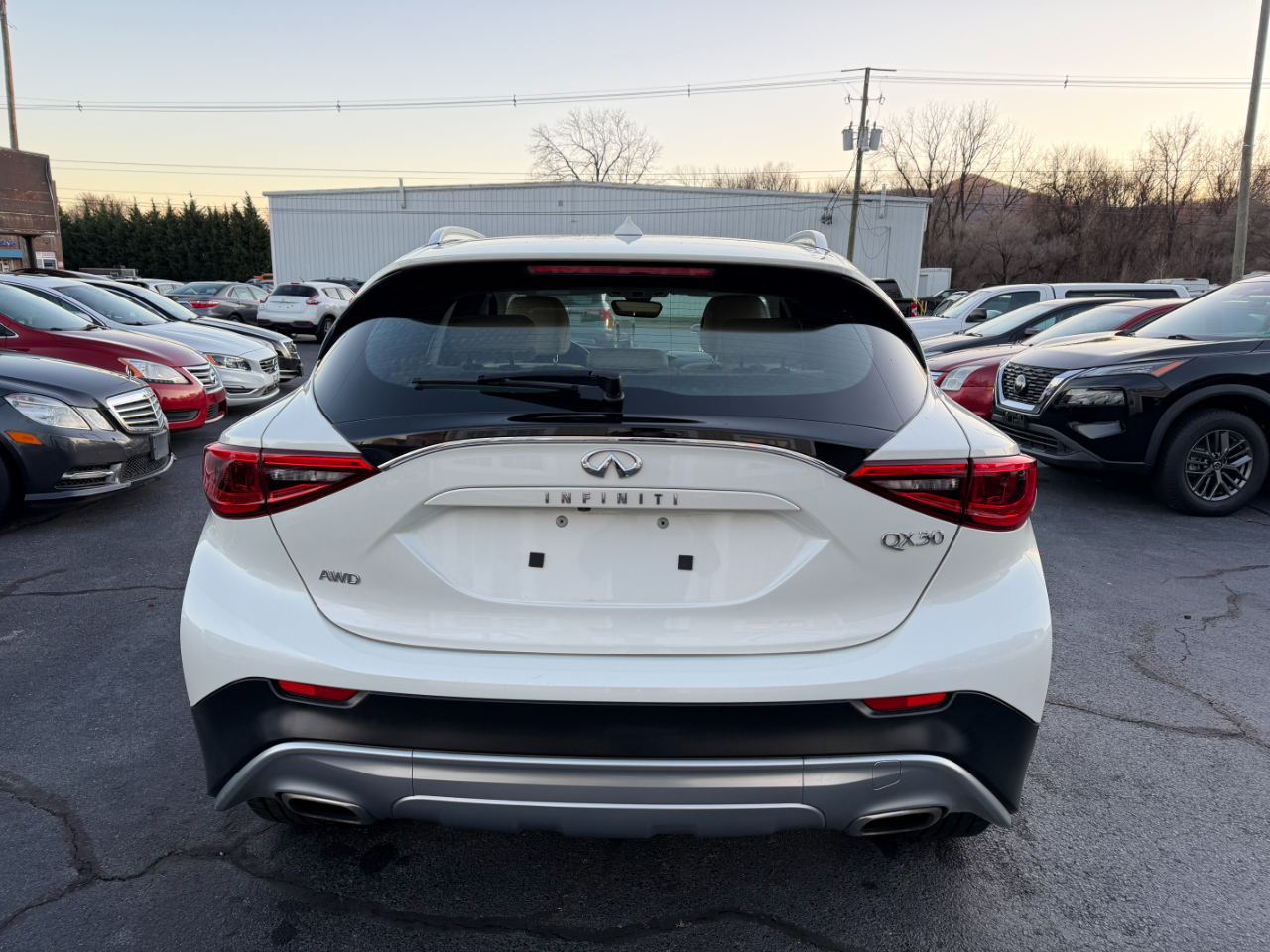 Infiniti QX30 Luxury AWD 2017