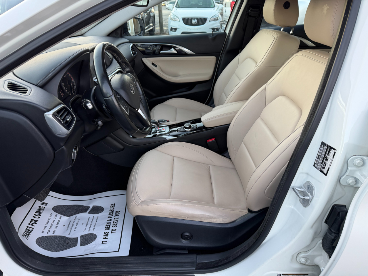 Infiniti QX30 Luxury AWD 2017