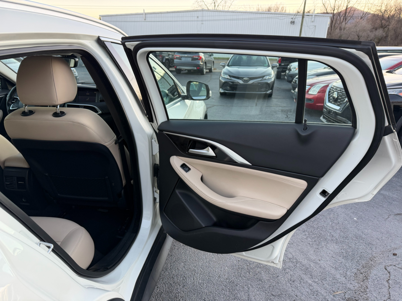 Infiniti QX30 Luxury AWD 2017