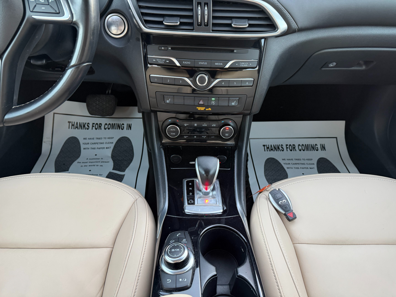 Infiniti QX30 Luxury AWD 2017