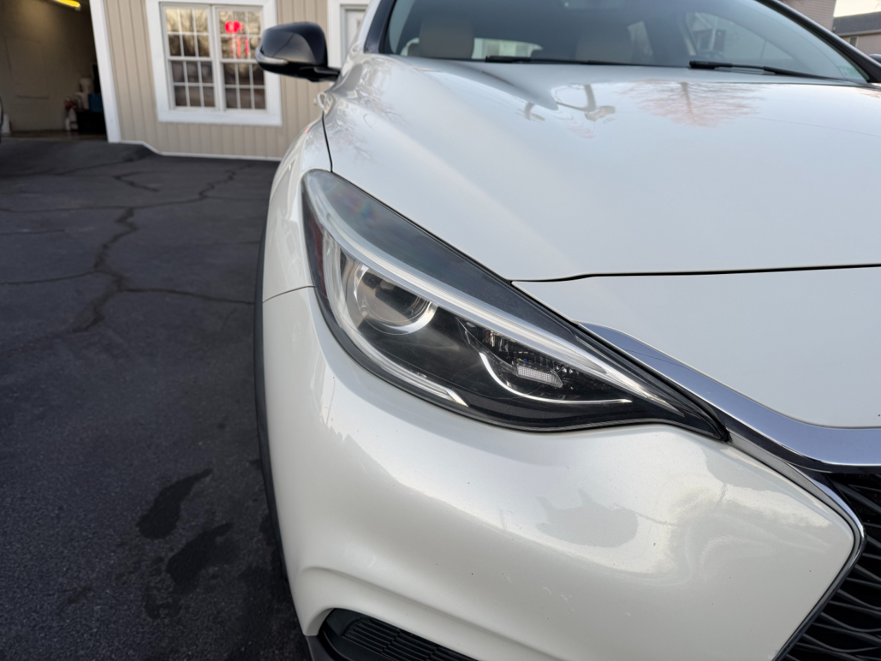 Infiniti QX30 Luxury AWD 2017