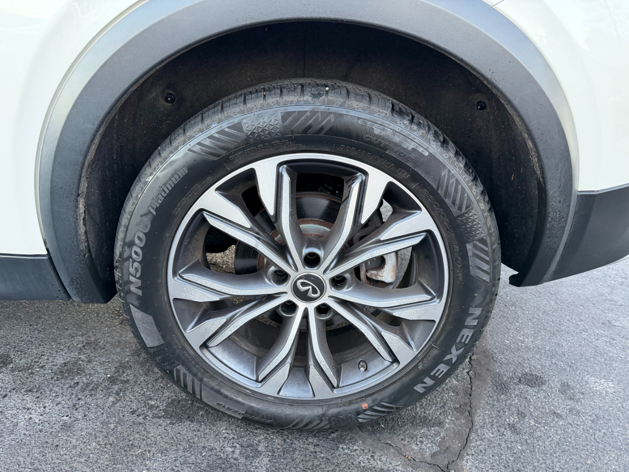 Infiniti QX30 Luxury AWD 2017