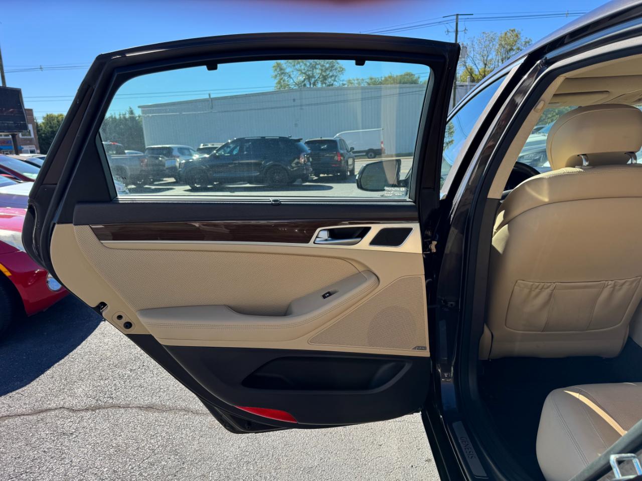 Hyundai Genesis 3.8L V6 4D Sedan 2016