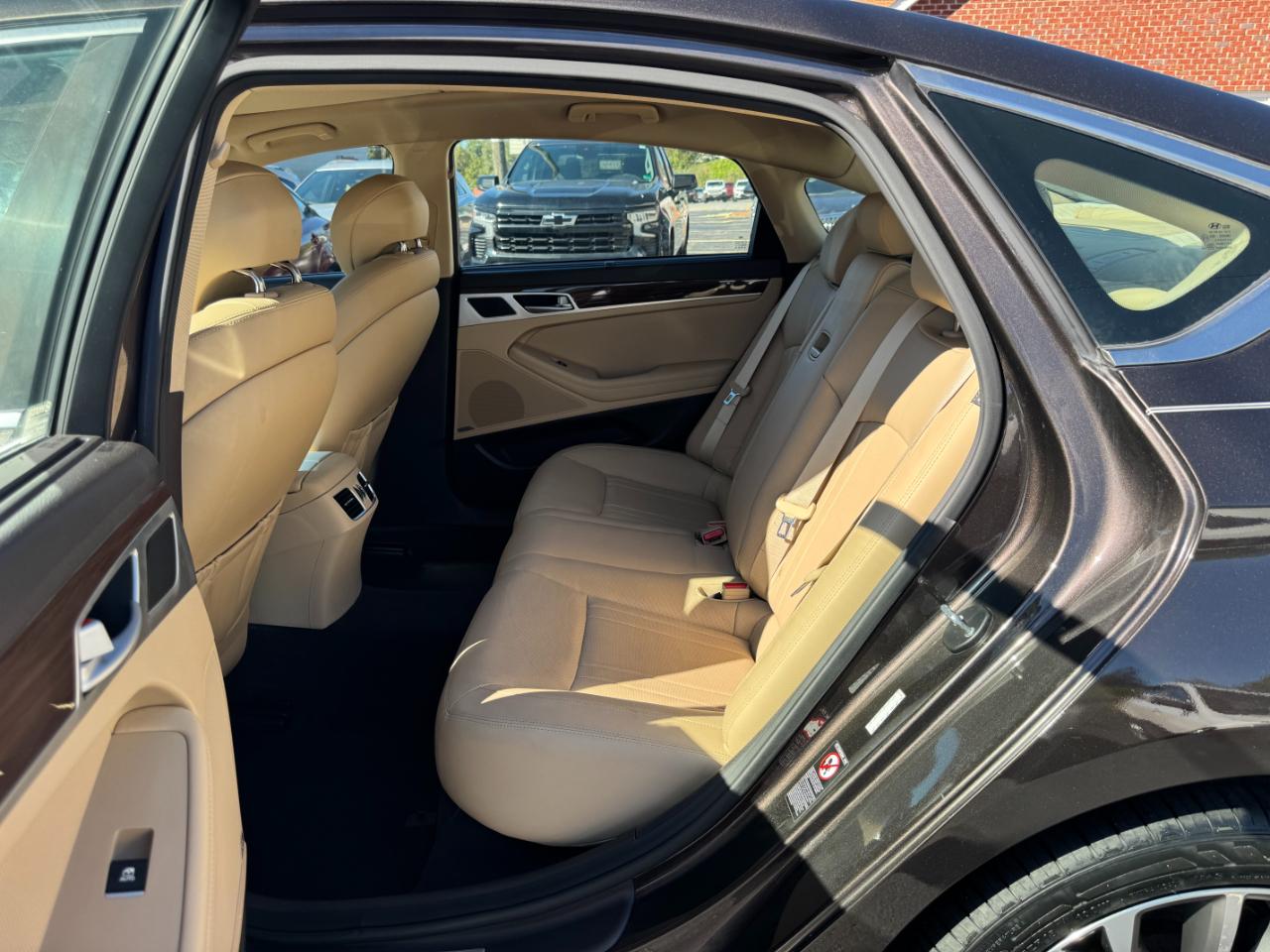 Hyundai Genesis 3.8L V6 4D Sedan 2016