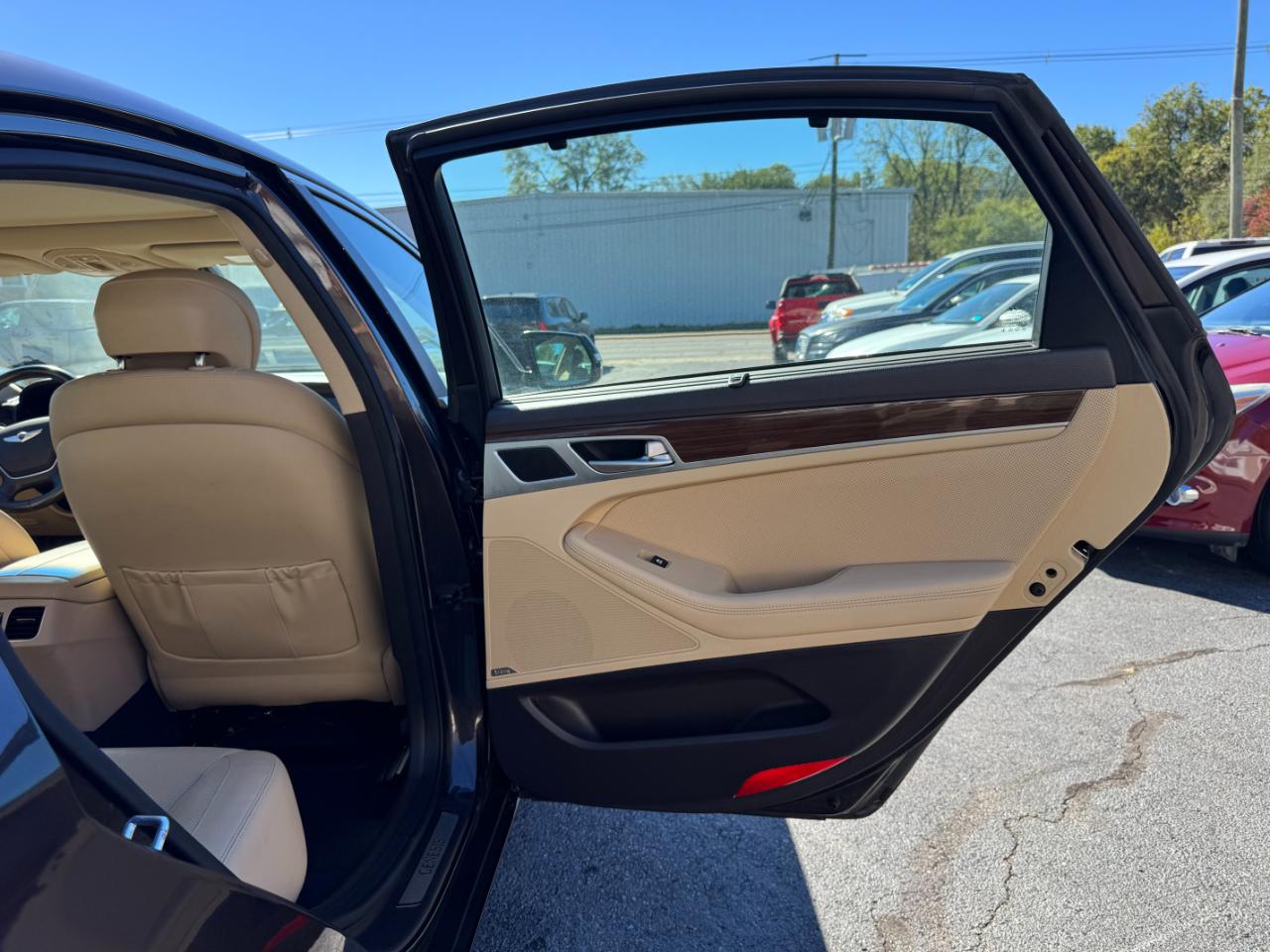 Hyundai Genesis 3.8L V6 4D Sedan 2016