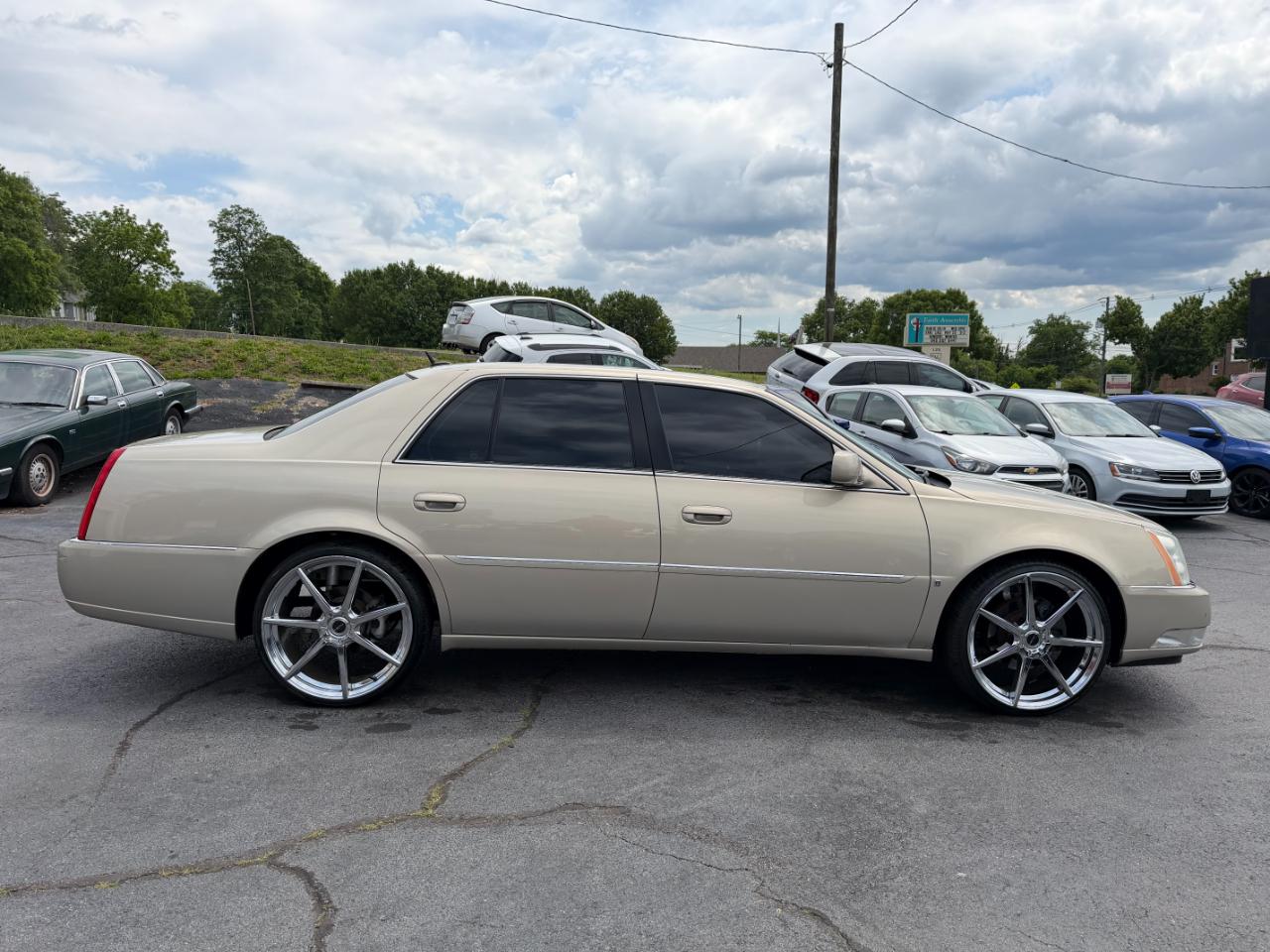 Cadillac DTS  2008