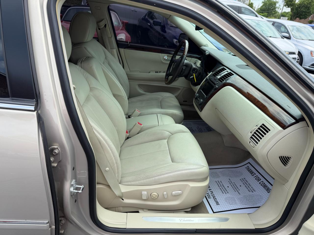 Cadillac DTS  2008