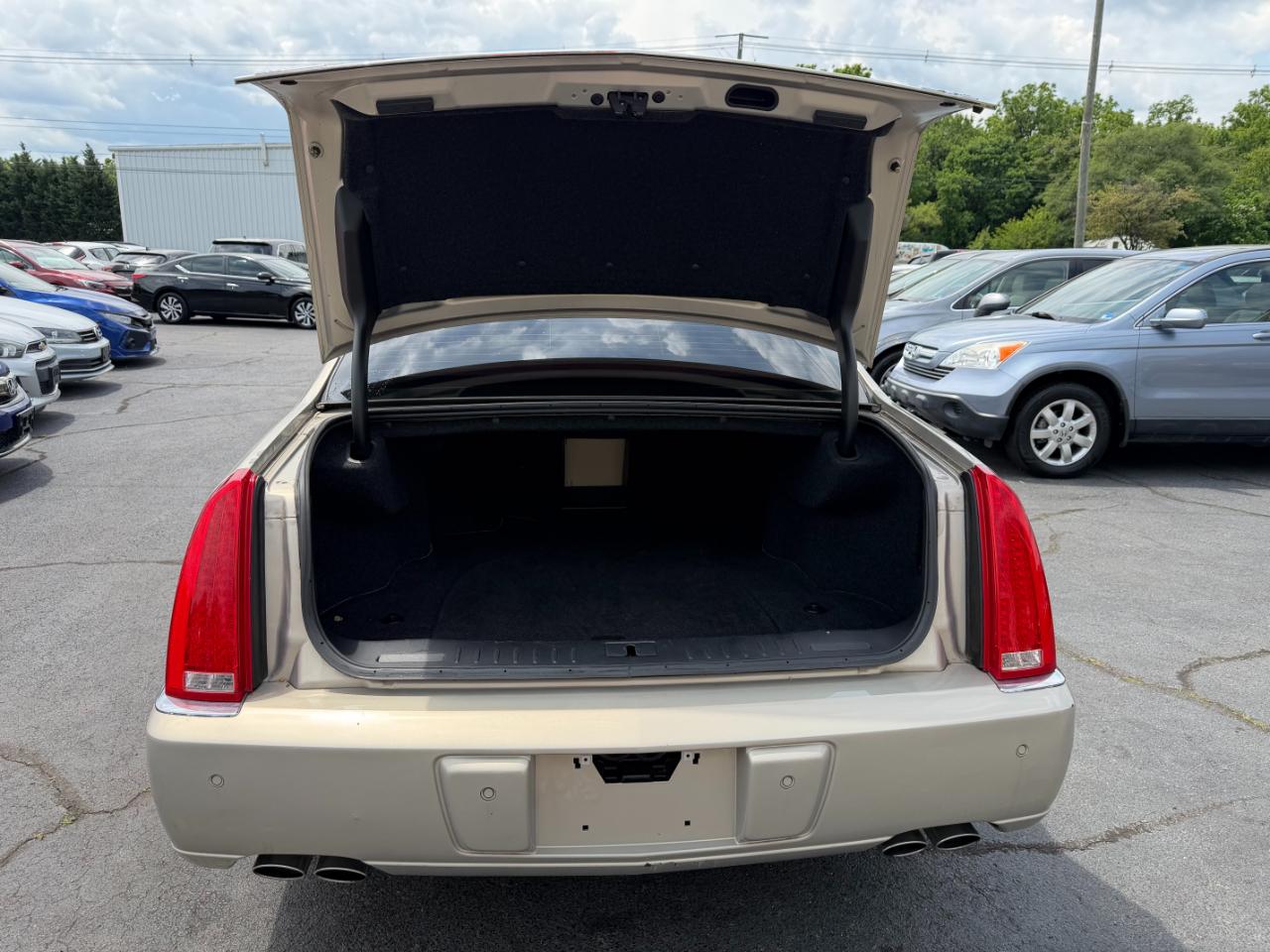 Cadillac DTS  2008