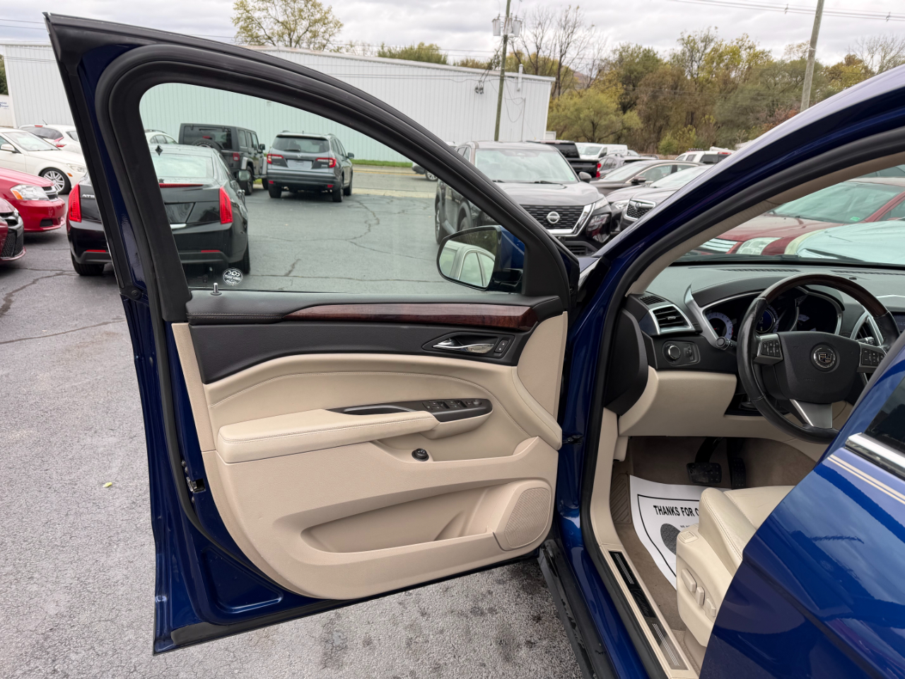 Cadillac SRX Luxury 4D SUV FWD 2012 Cadillac SRX Luxury 4D SUV FWD 2012