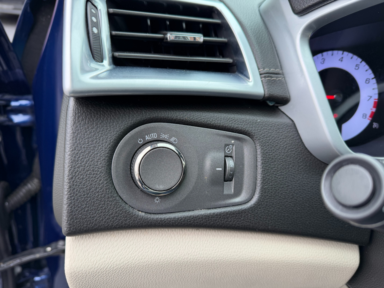 Cadillac SRX Luxury 4D SUV FWD 2012 Cadillac SRX Luxury 4D SUV FWD 2012