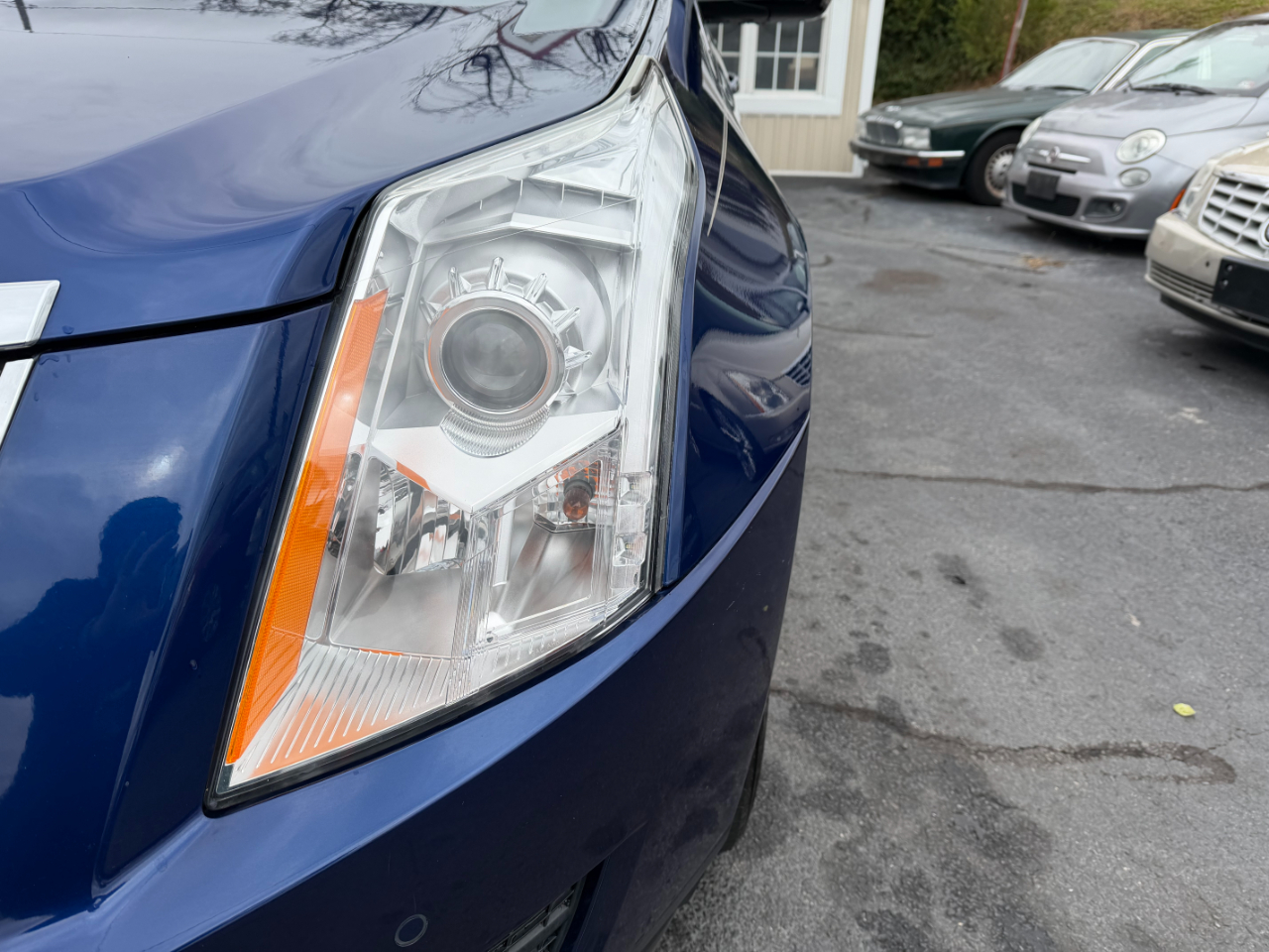 Cadillac SRX Luxury 4D SUV FWD 2012 Cadillac SRX Luxury 4D SUV FWD 2012