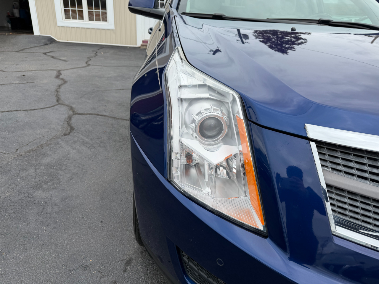 Cadillac SRX Luxury 4D SUV FWD 2012 Cadillac SRX Luxury 4D SUV FWD 2012