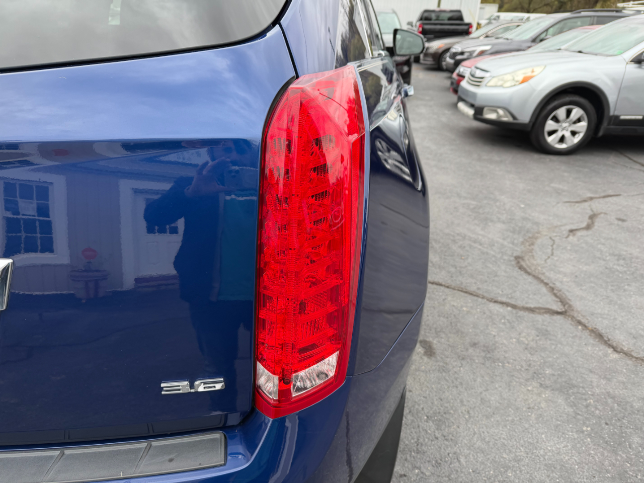 Cadillac SRX Luxury 4D SUV FWD 2012 Cadillac SRX Luxury 4D SUV FWD 2012