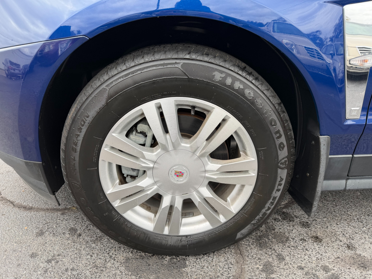 Cadillac SRX Luxury 4D SUV FWD 2012 Cadillac SRX Luxury 4D SUV FWD 2012