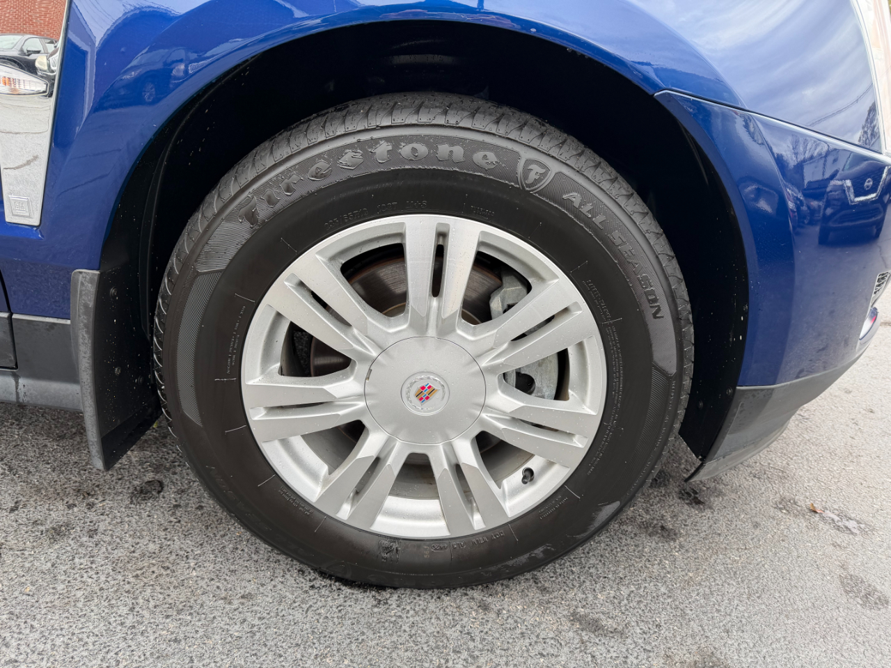 Cadillac SRX Luxury 4D SUV FWD 2012 Cadillac SRX Luxury 4D SUV FWD 2012