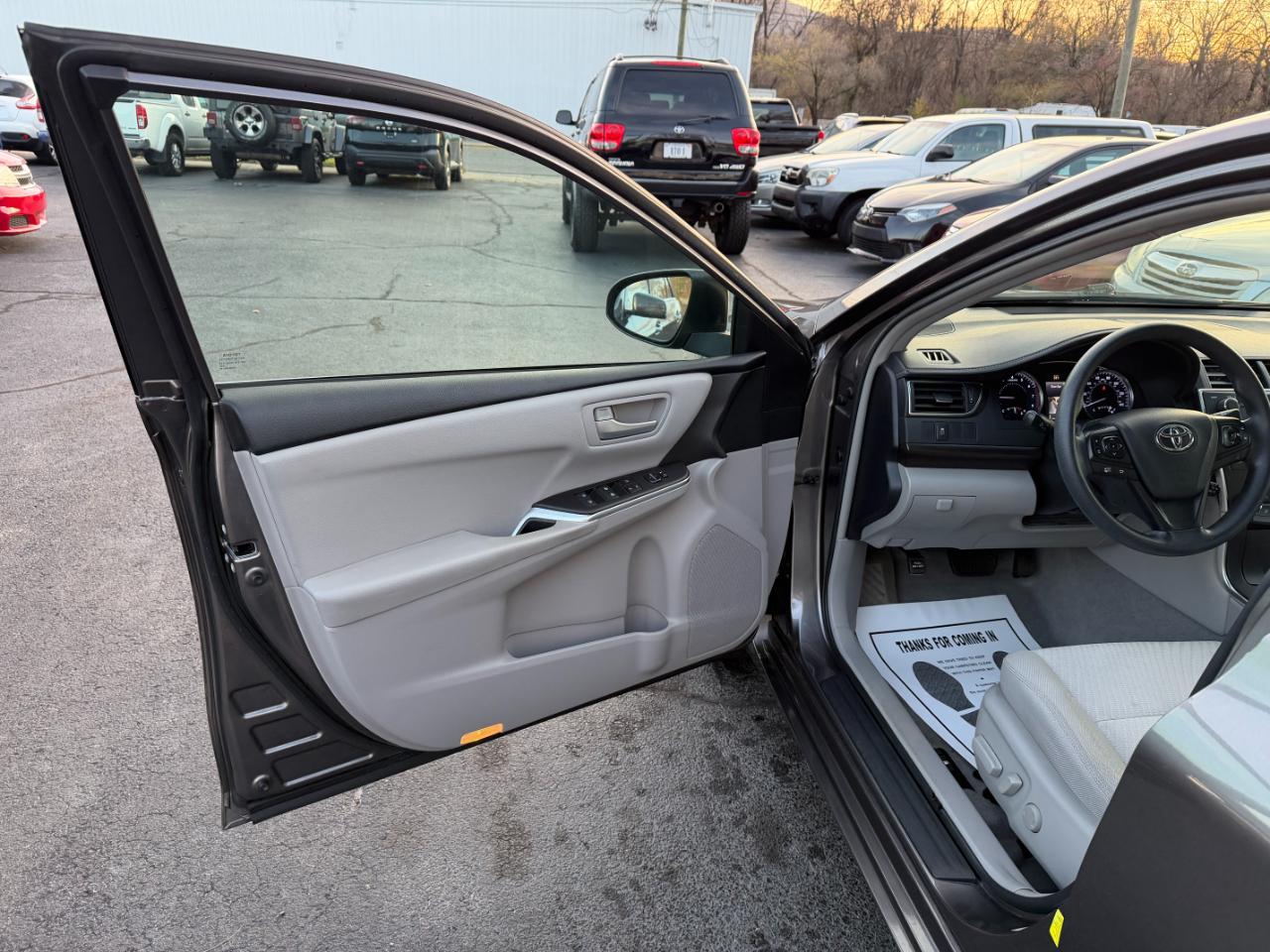 Toyota Camry LE 4D Sedan 2017