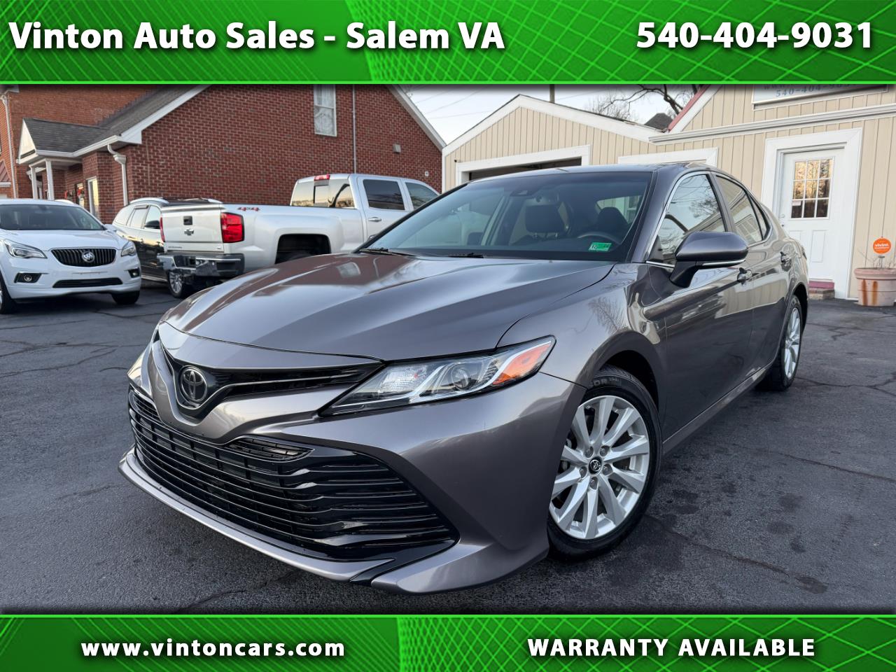 2018 Toyota Camry LE's photo