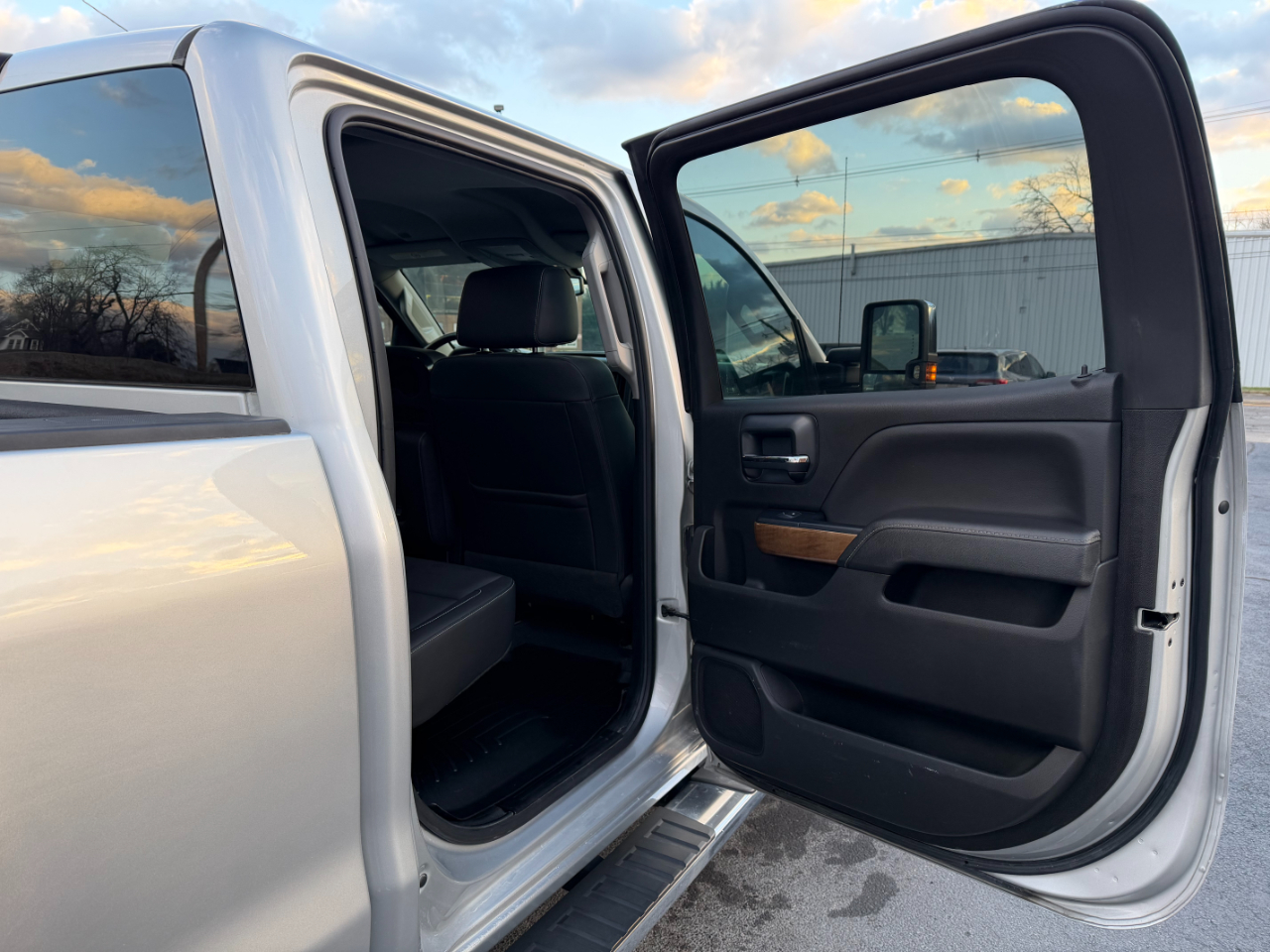 Chevrolet Silverado 3500HD LTZ Crew Cab 4WD 2019