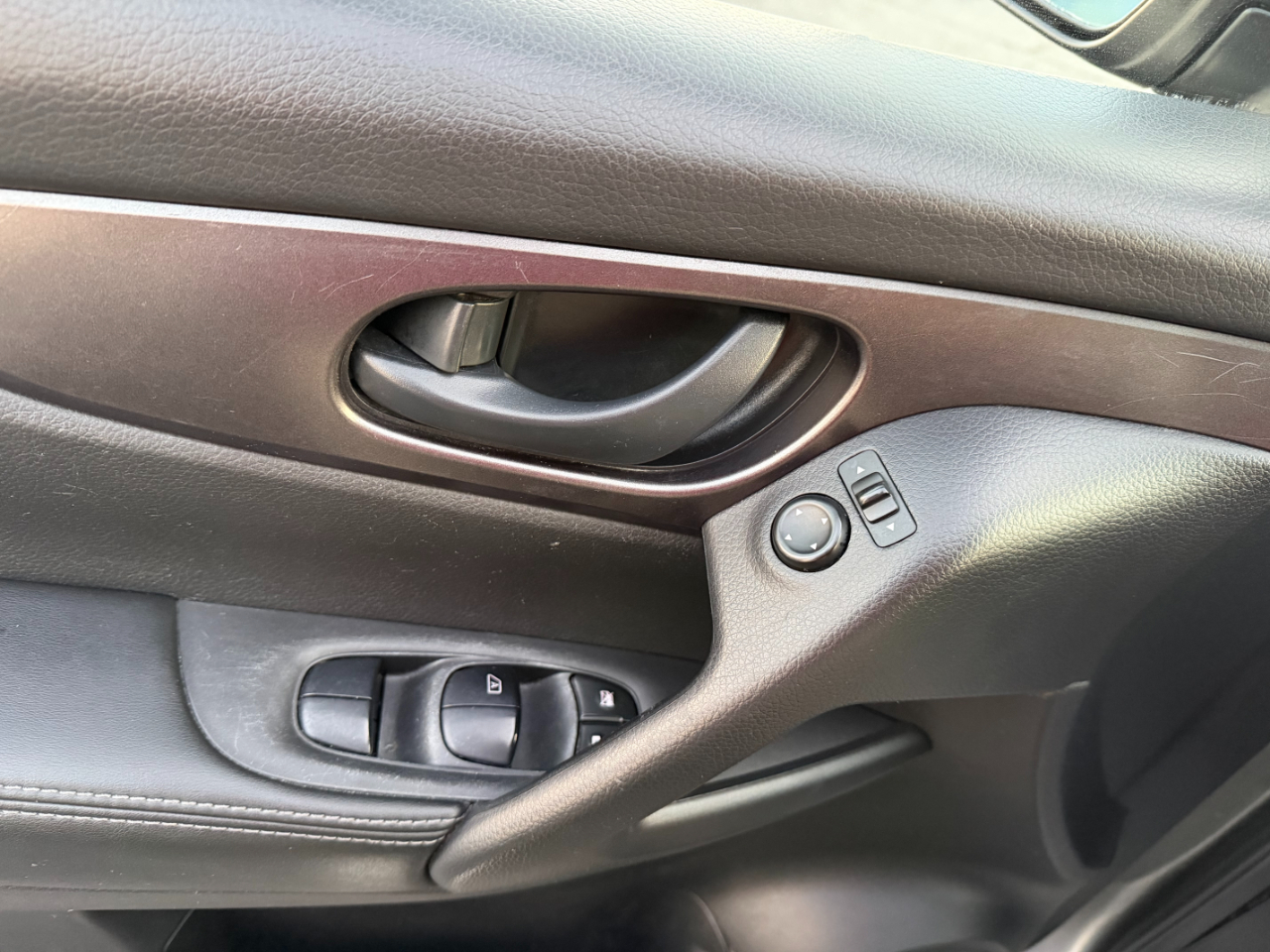 Nissan Rogue S 4D SUV FWD 2018