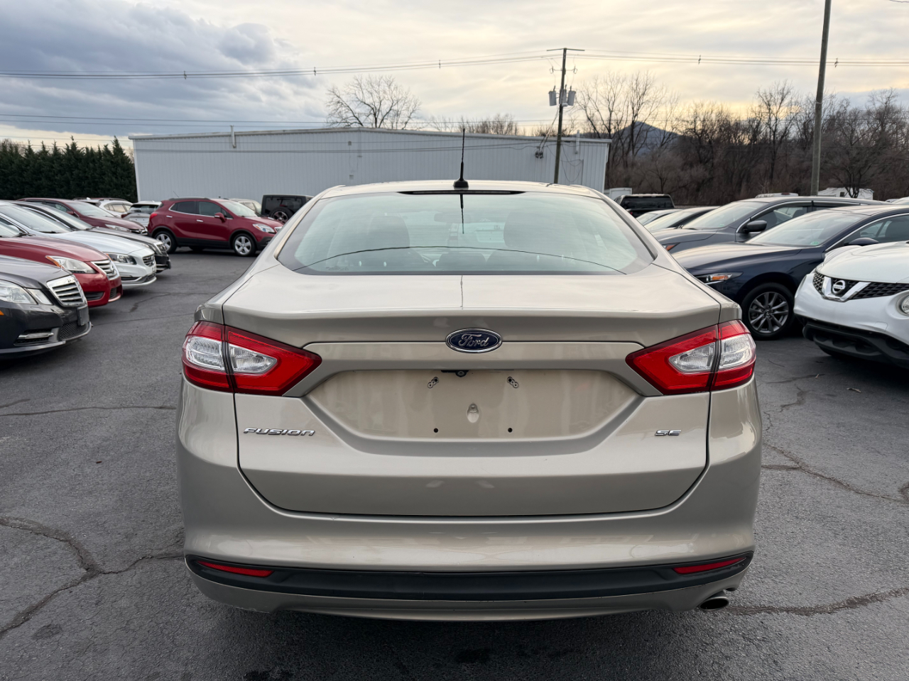 Ford Fusion SE 4D Sedan 2015