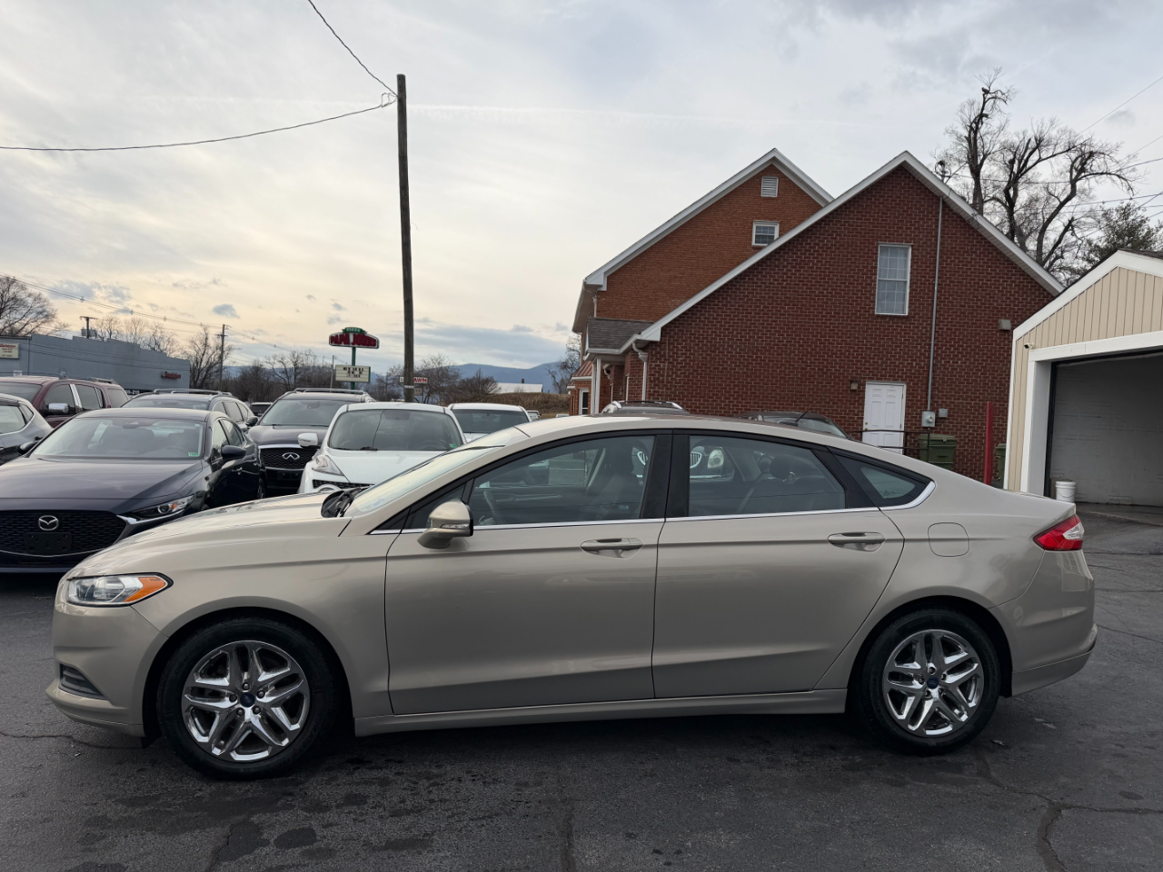 Ford Fusion SE 4D Sedan 2015