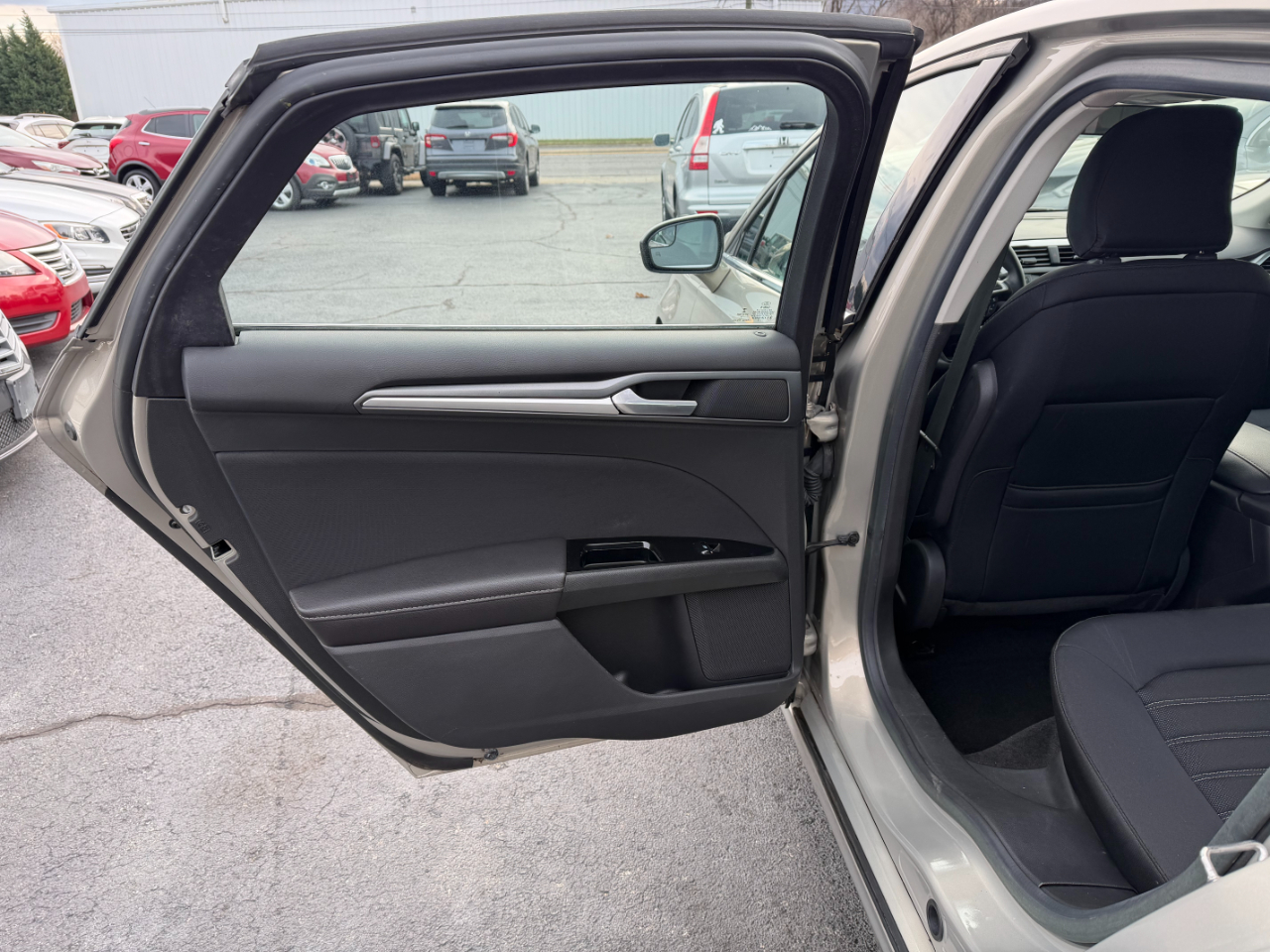 Ford Fusion SE 4D Sedan 2015