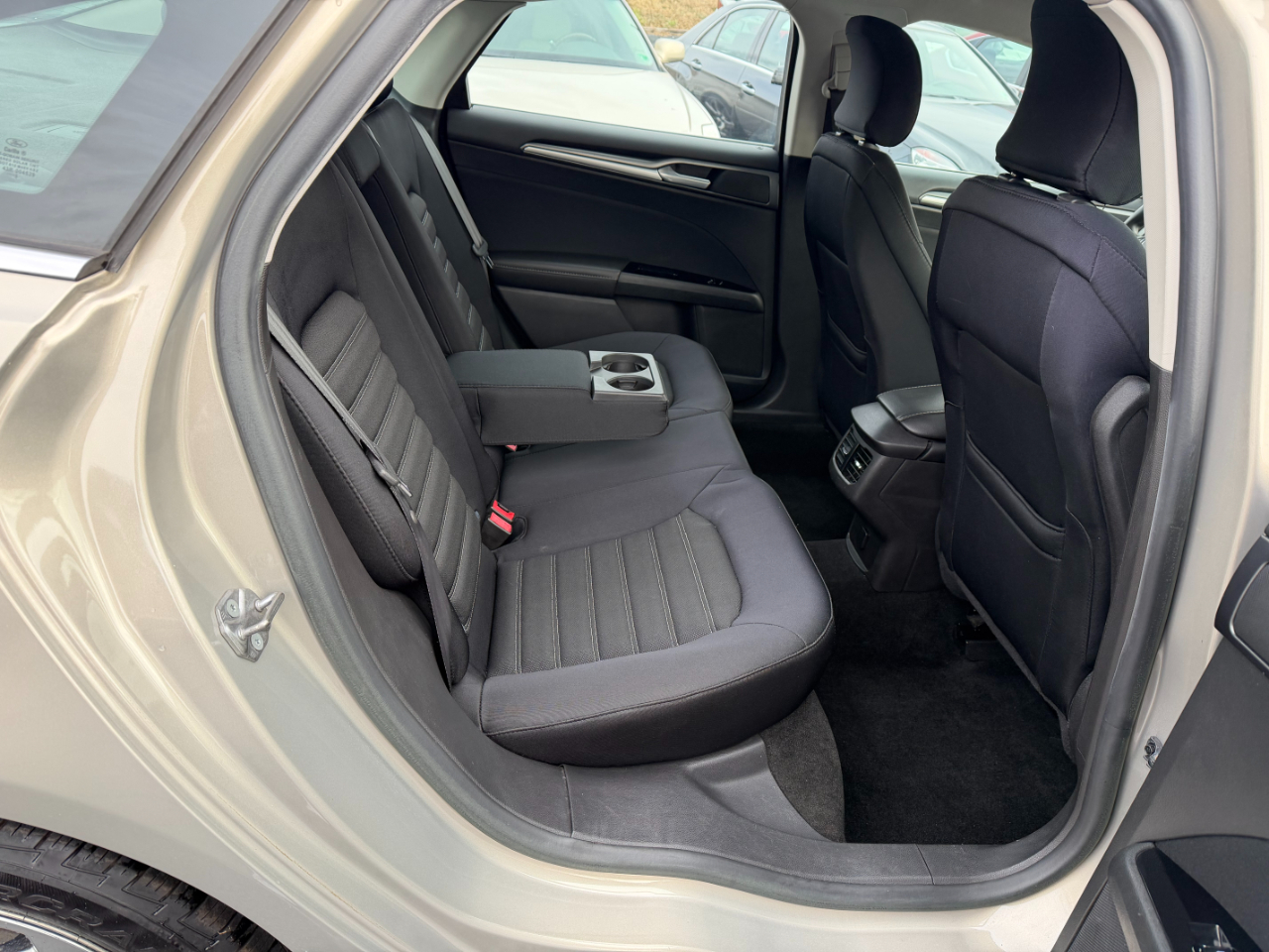 Ford Fusion SE 4D Sedan 2015