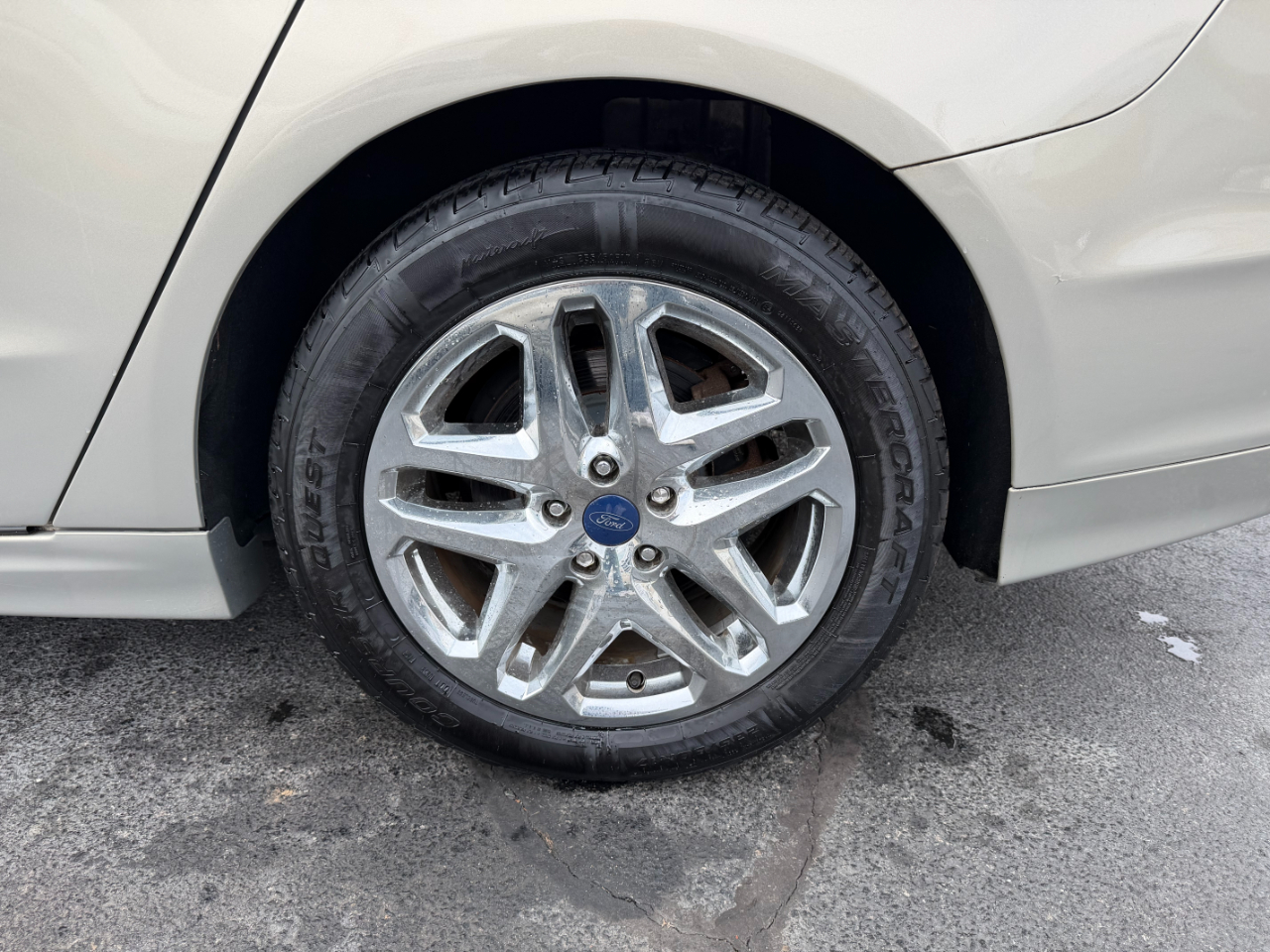 Ford Fusion SE 4D Sedan 2015