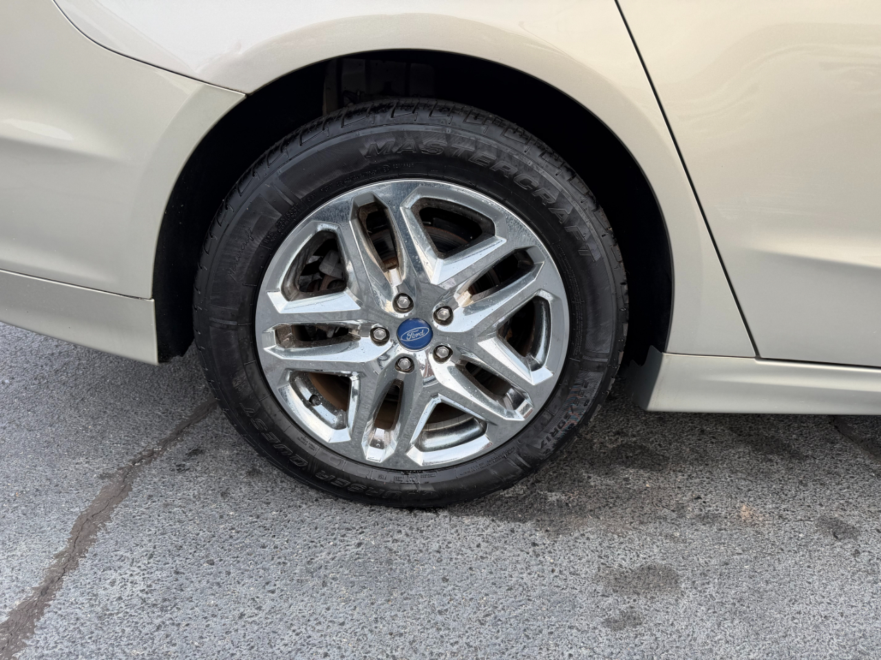 Ford Fusion SE 4D Sedan 2015