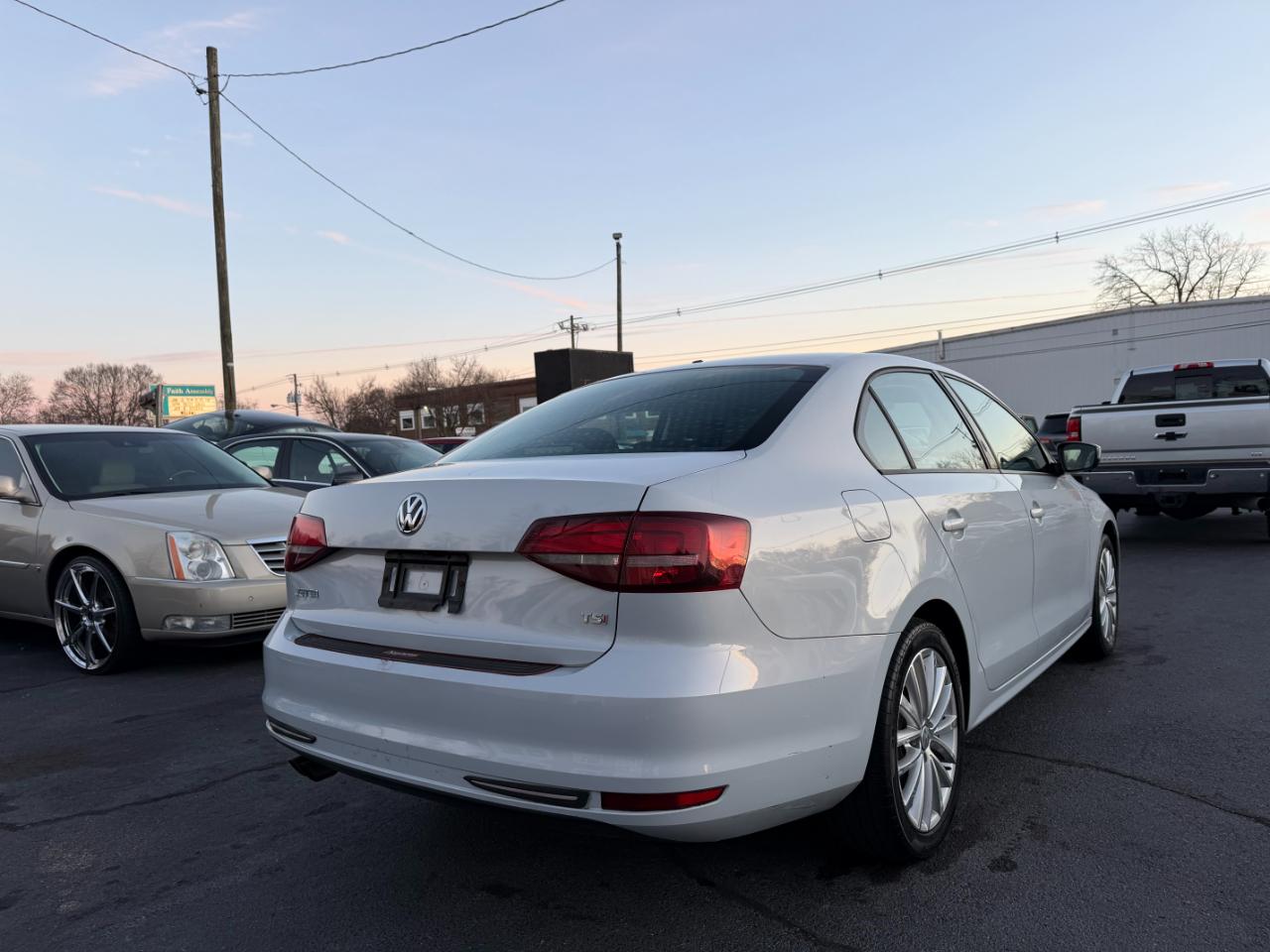 Volkswagen Jetta  2018