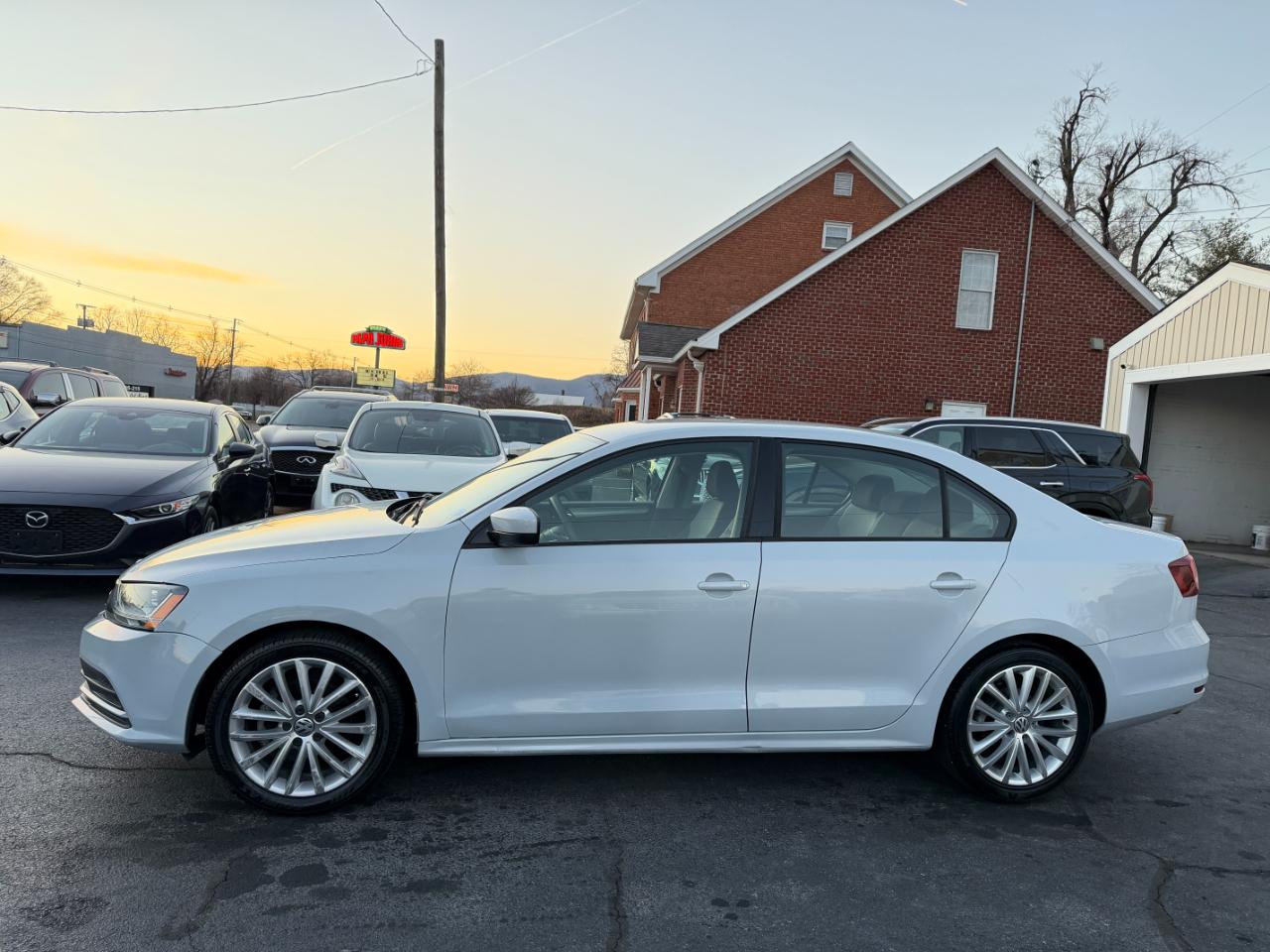 Volkswagen Jetta  2018