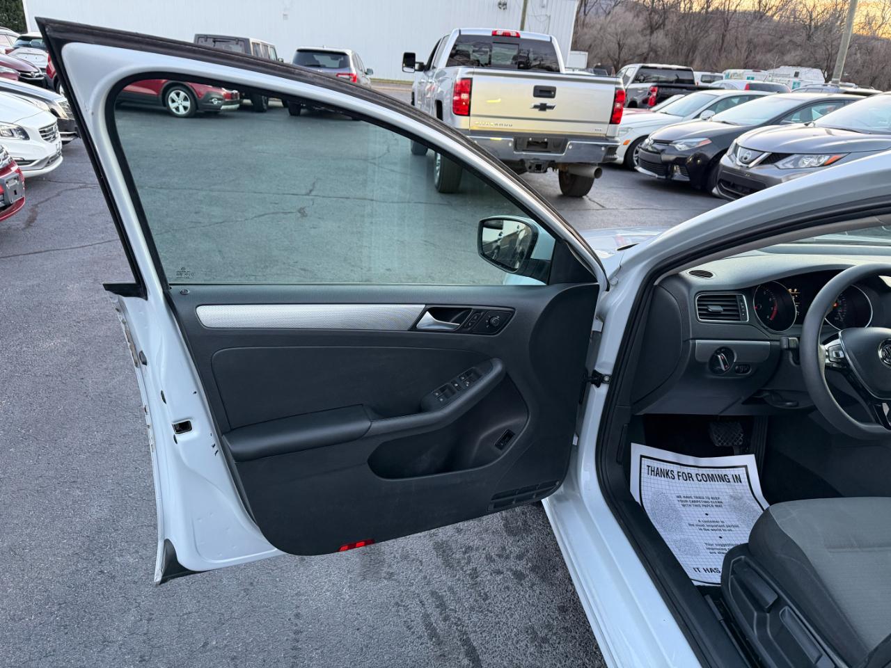 Volkswagen Jetta  2018