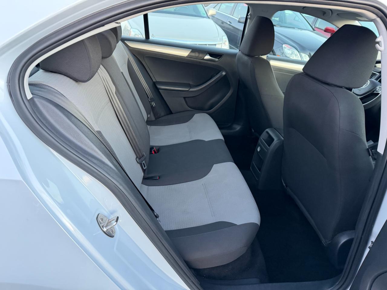 Volkswagen Jetta  2018