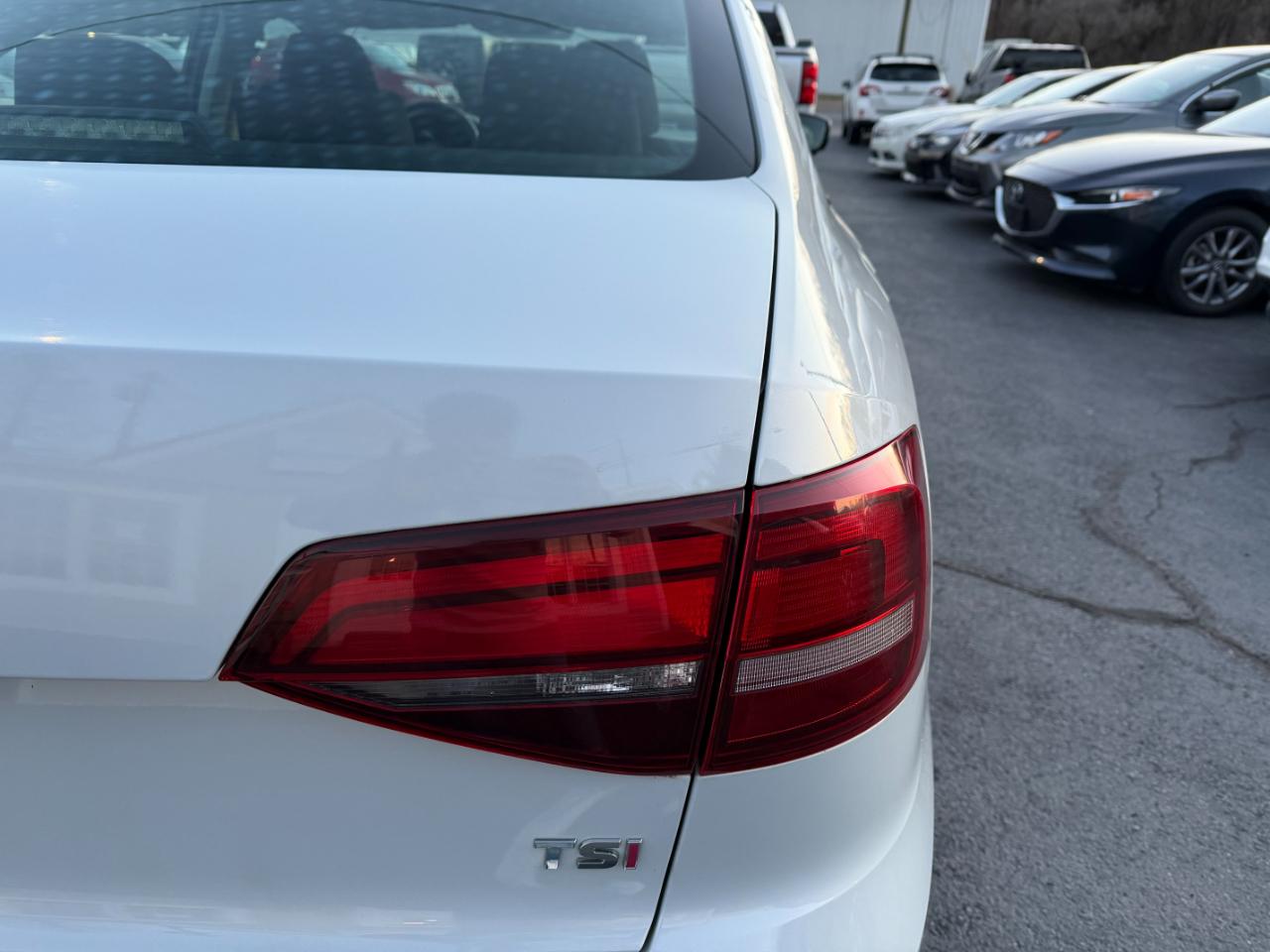 Volkswagen Jetta  2018