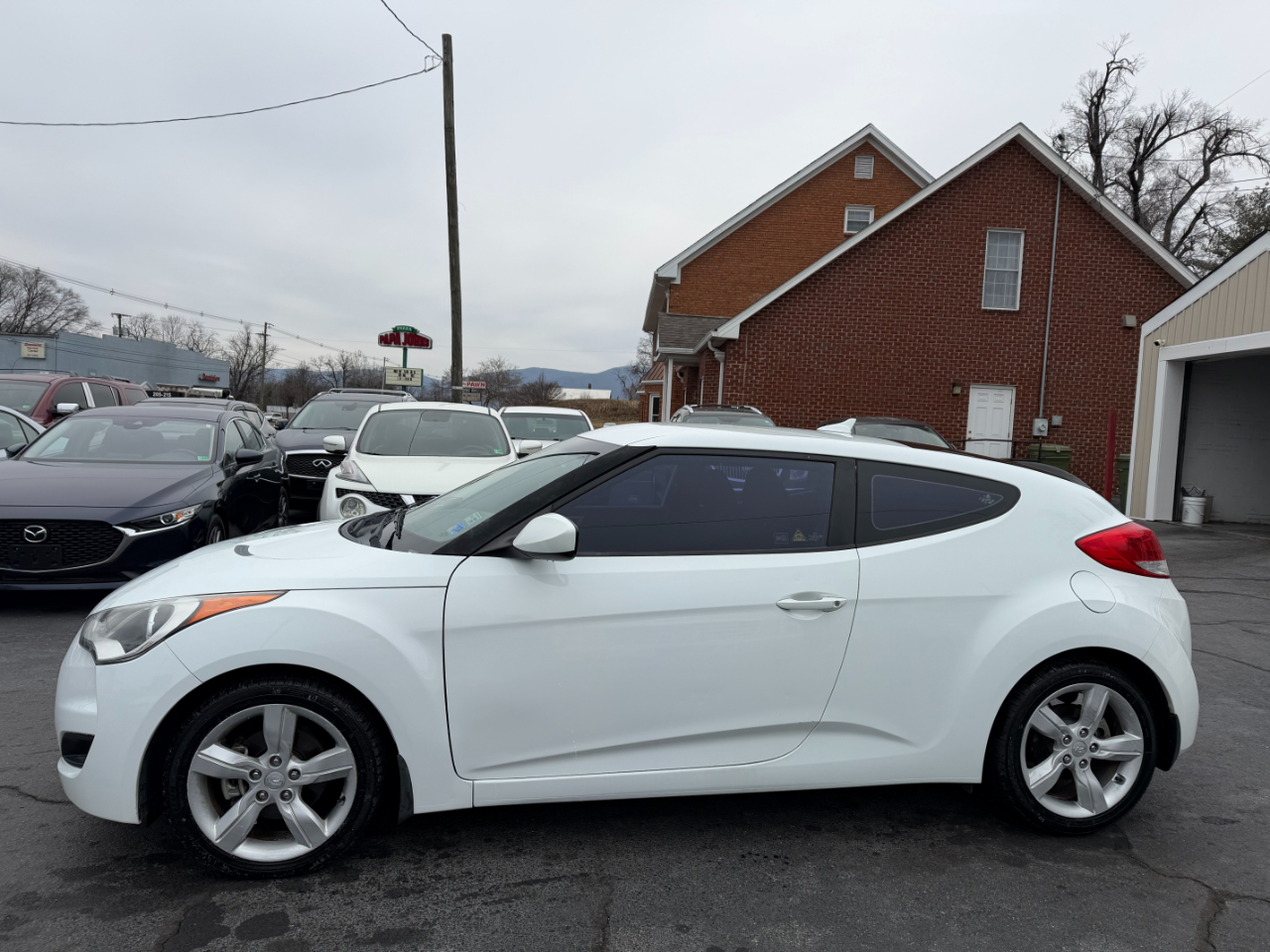 Hyundai Veloster  2013
