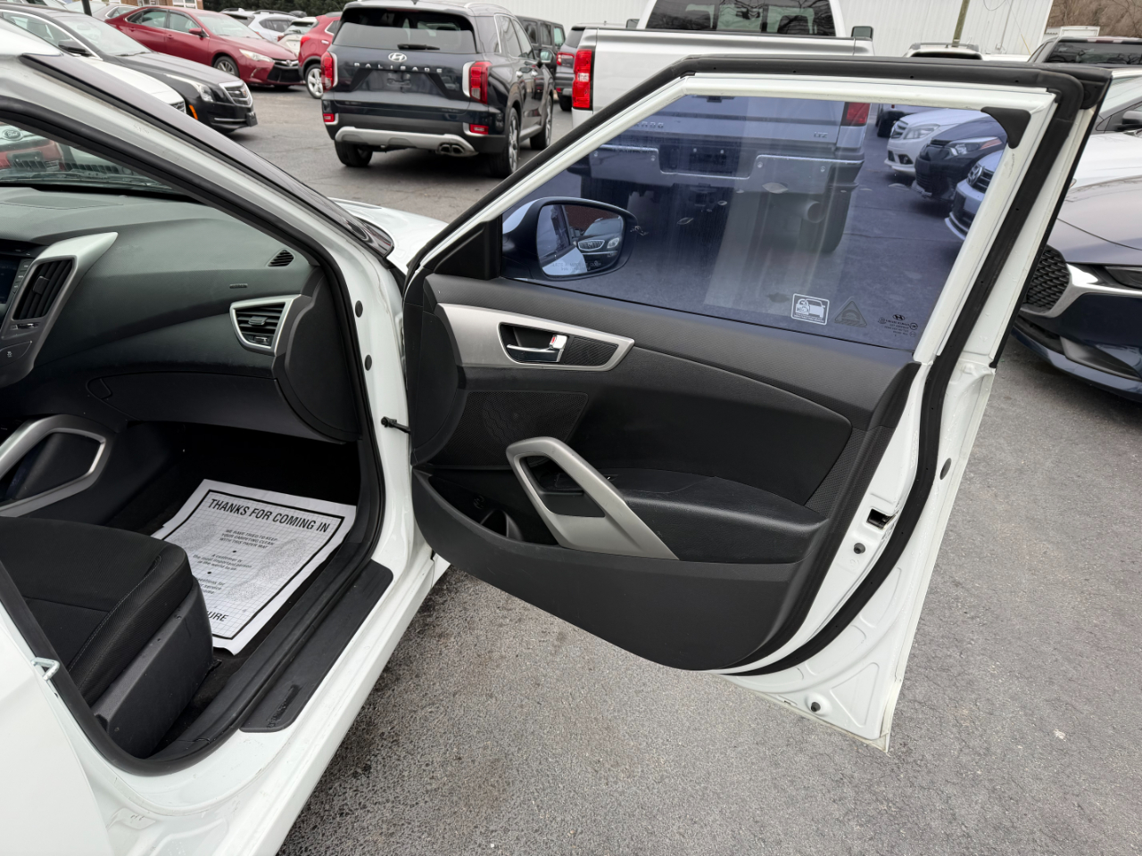 Hyundai Veloster  2013