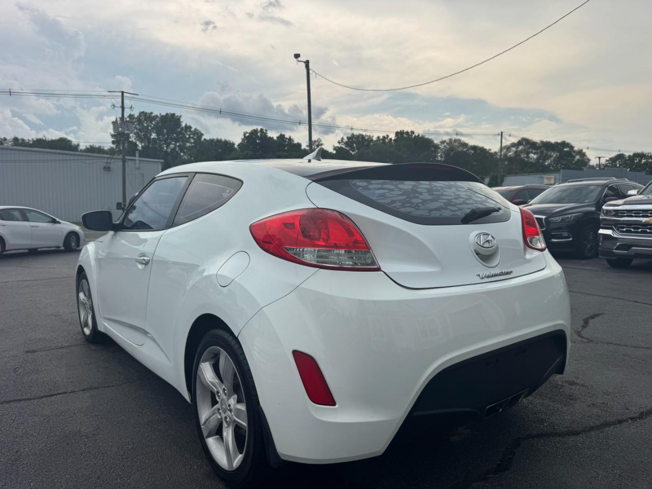Hyundai Veloster Base 3D Coupe 2013