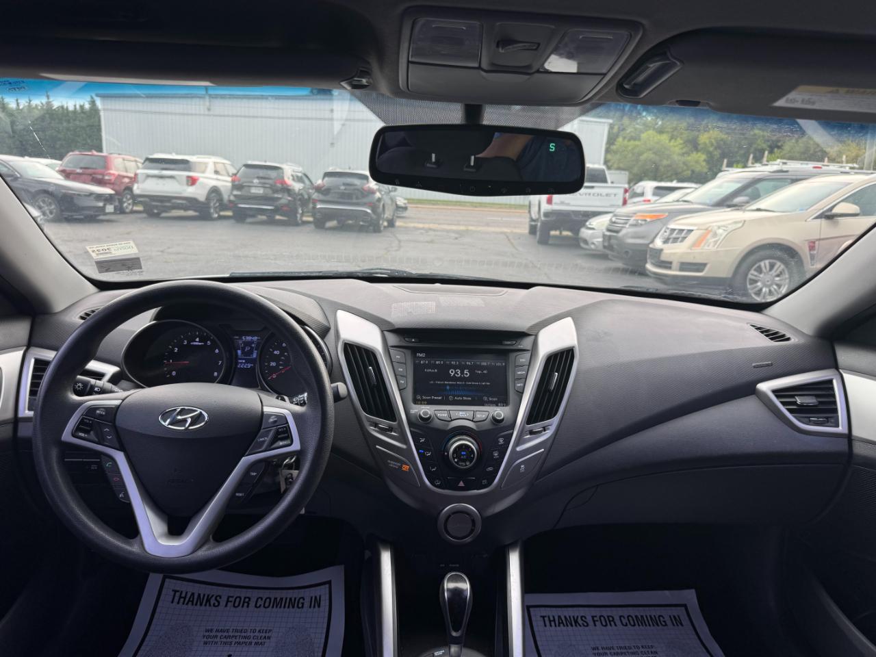 Hyundai Veloster Base 3D Coupe 2013