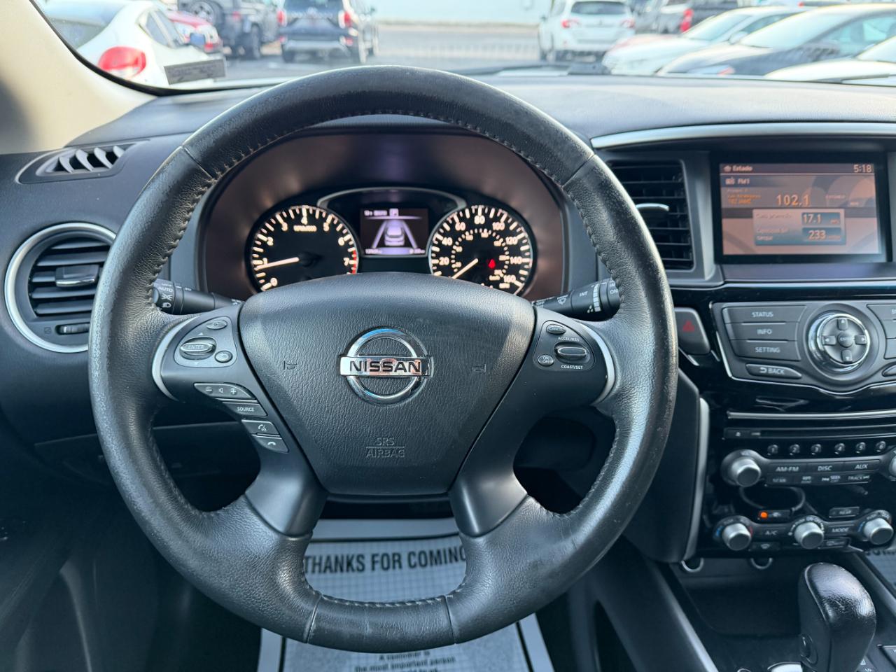 Nissan Pathfinder SV 4WD 2016