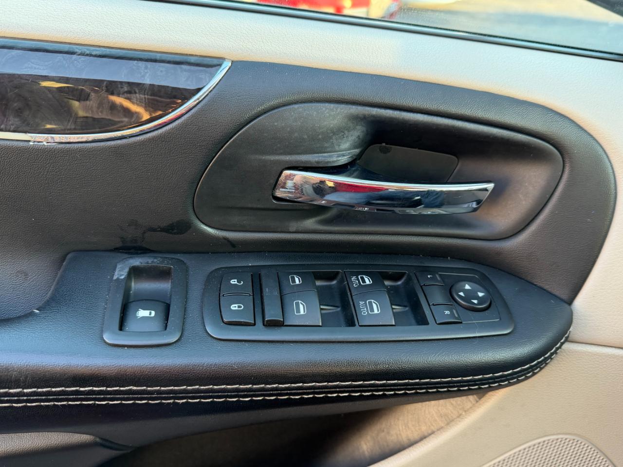 Chrysler Town & Country Touring 2014