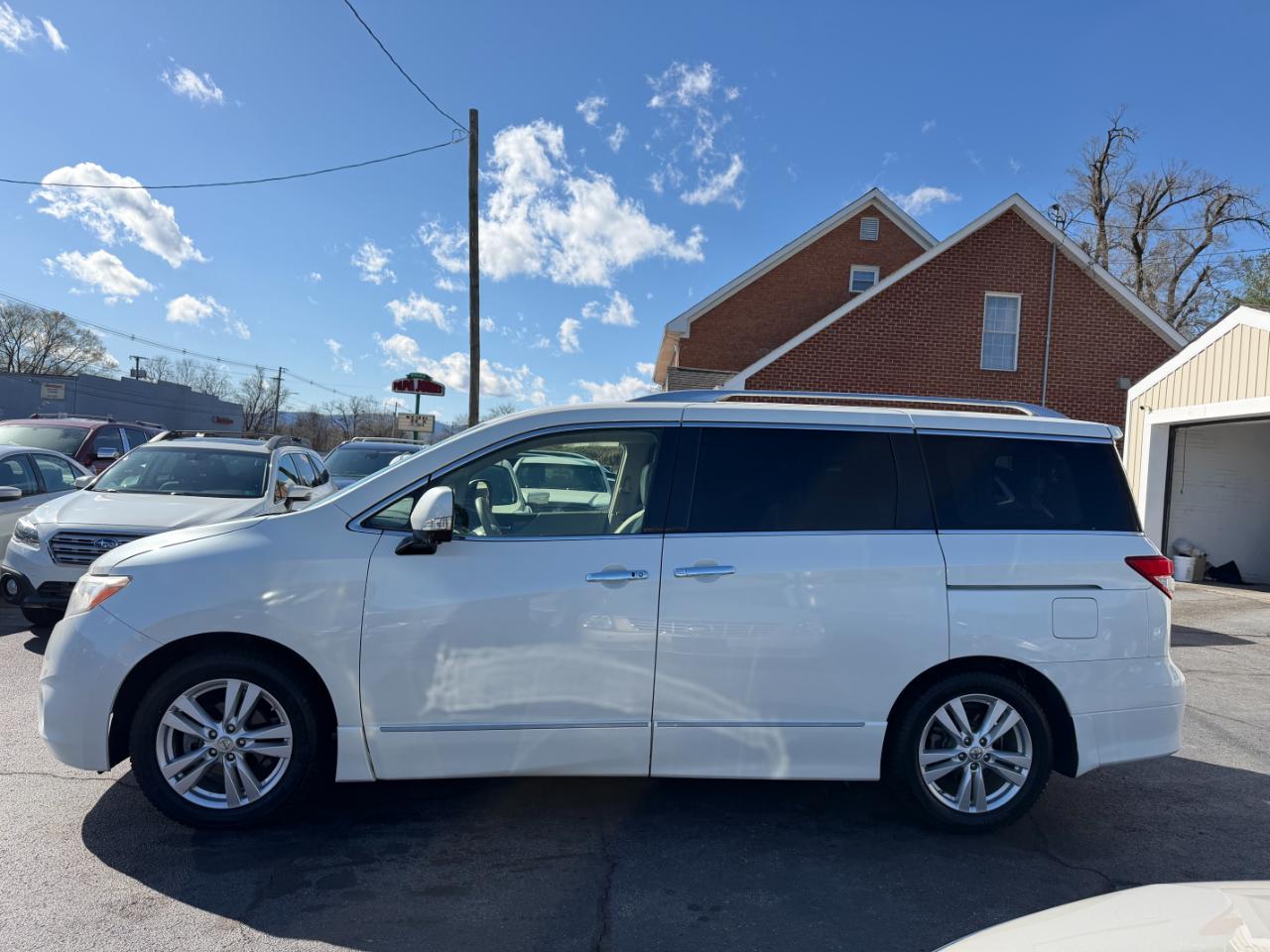 Nissan Quest Platinum 2015