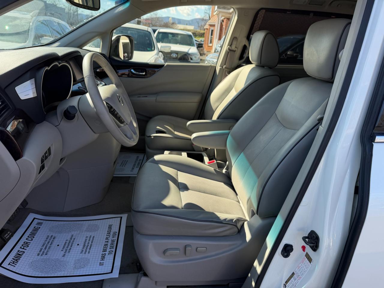 Nissan Quest Platinum 2015