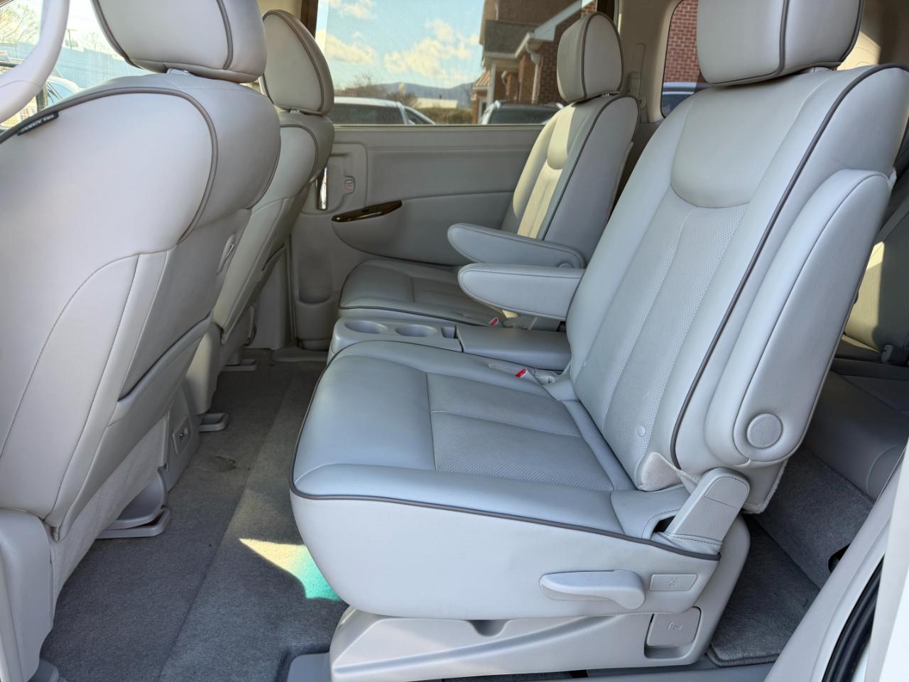 Nissan Quest Platinum 2015
