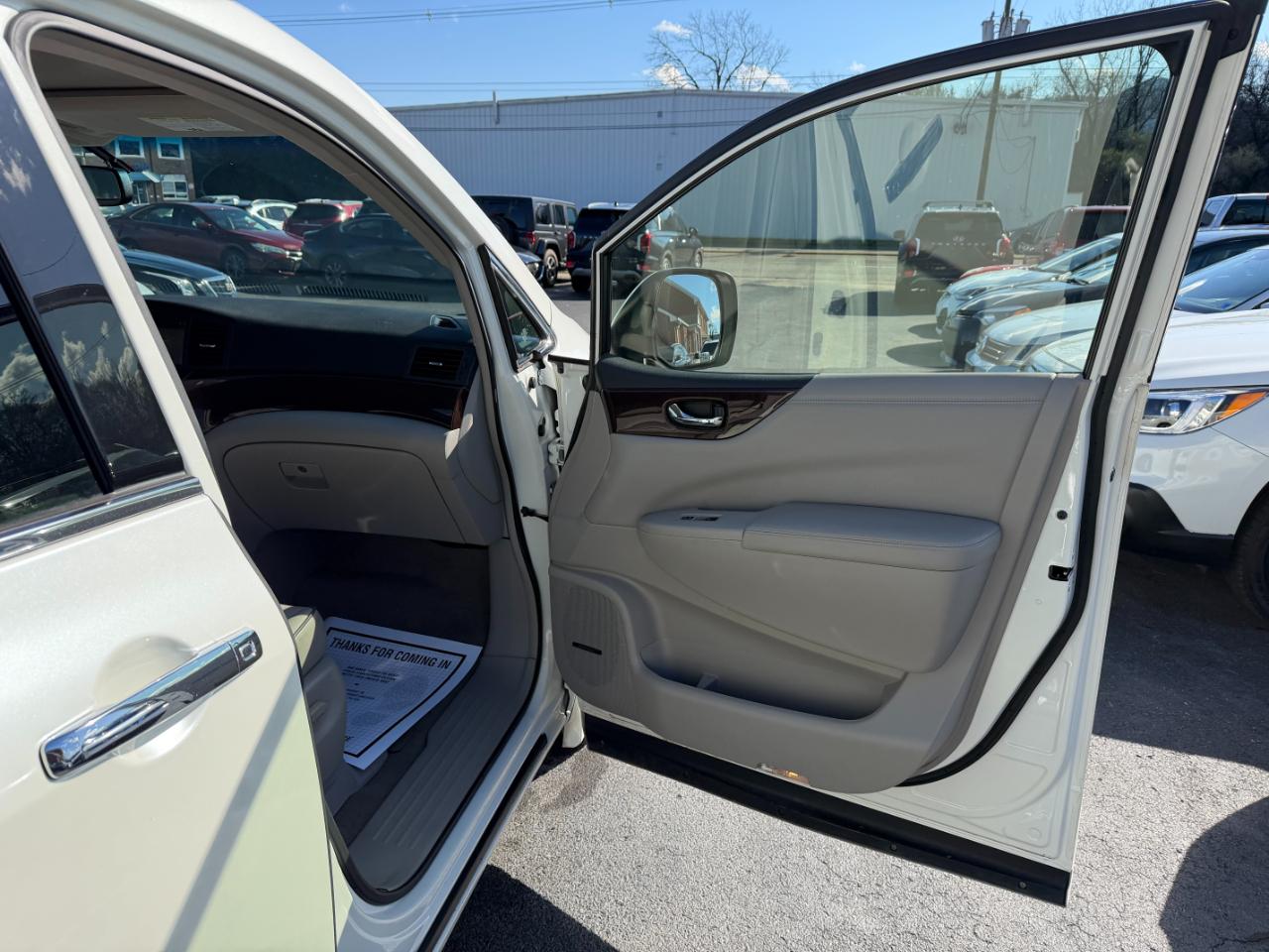 Nissan Quest Platinum 2015