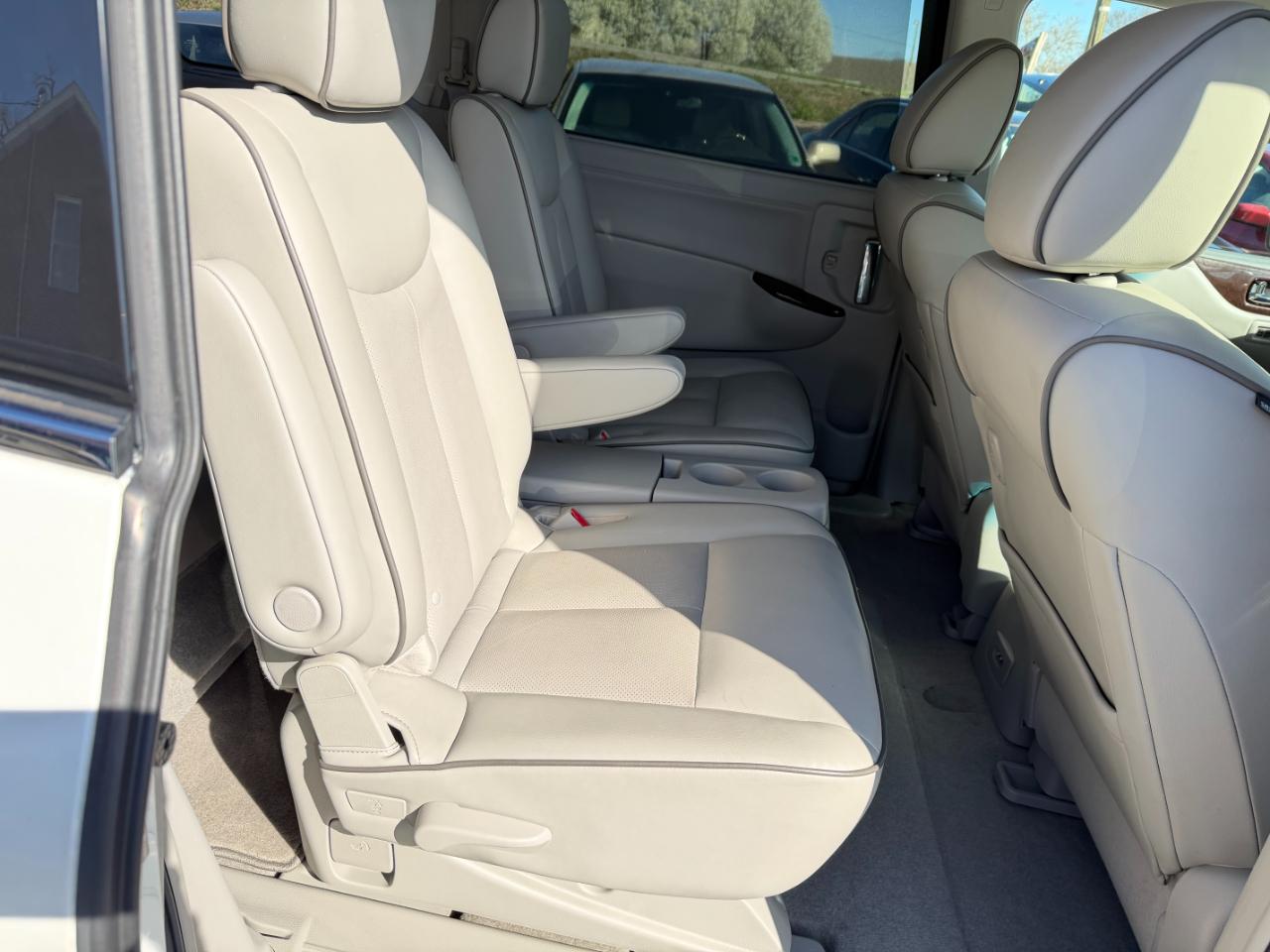 Nissan Quest Platinum 2015