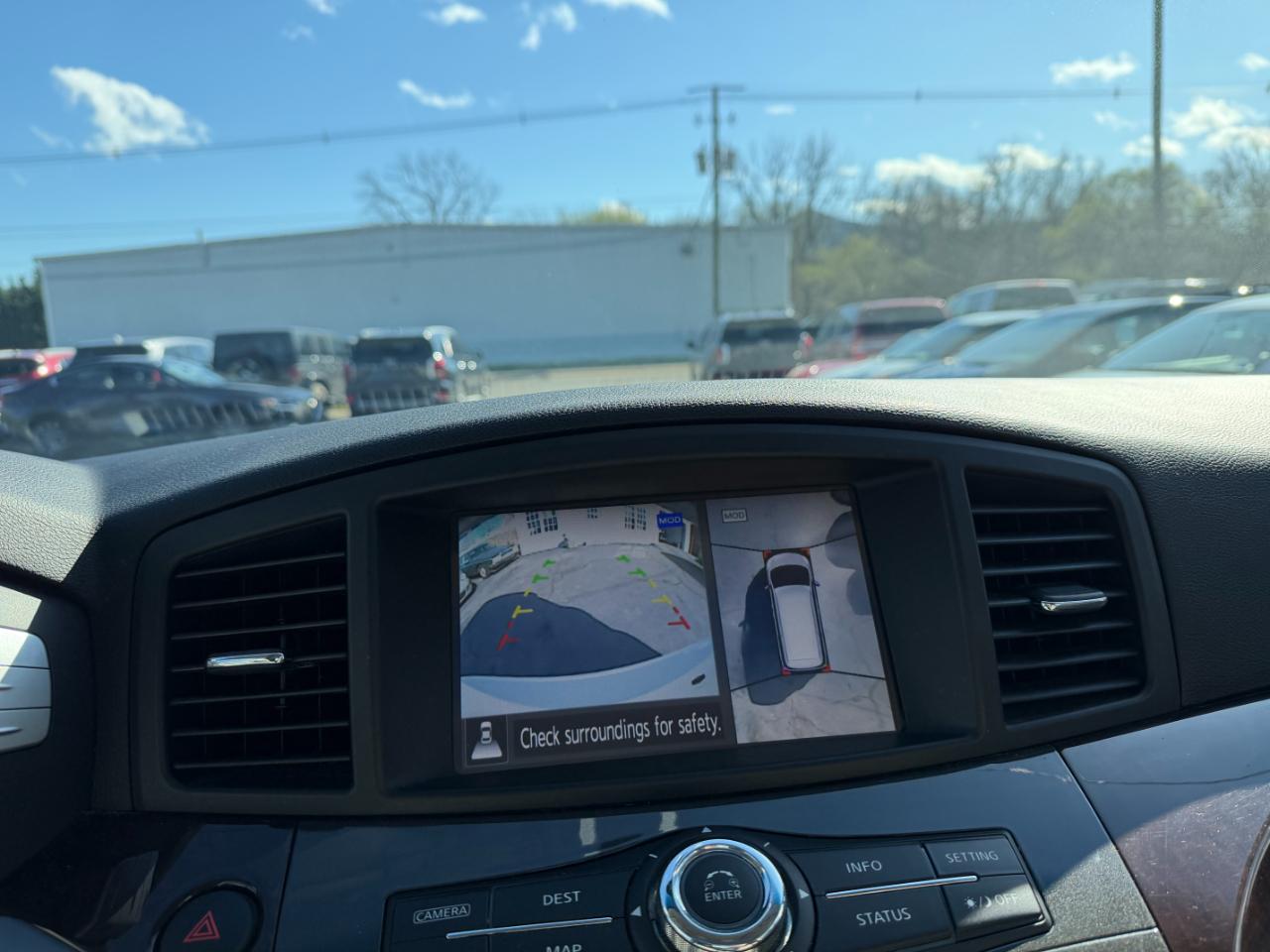 Nissan Quest Platinum 2015