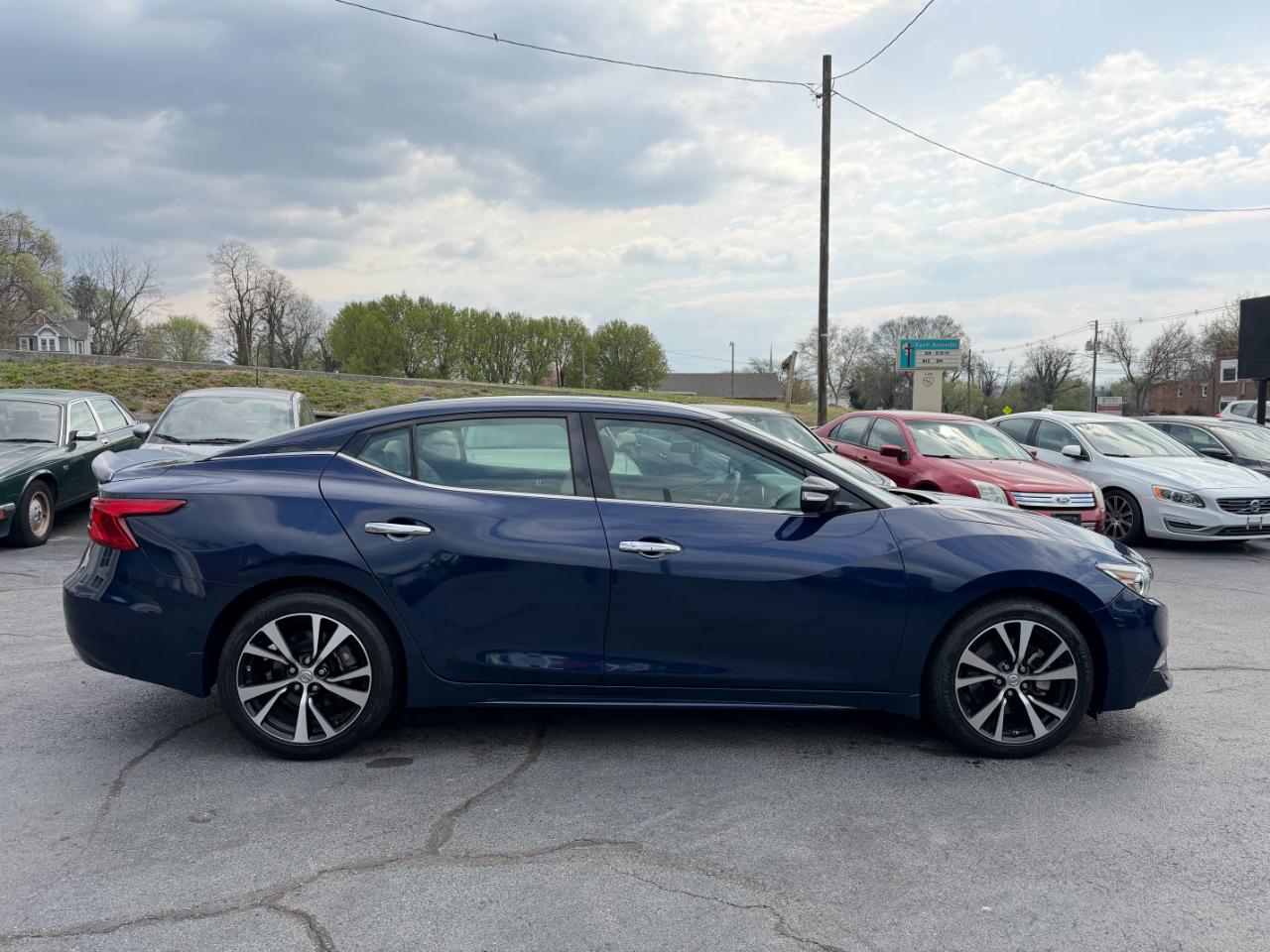 Nissan Maxima 3.5 SV 2018