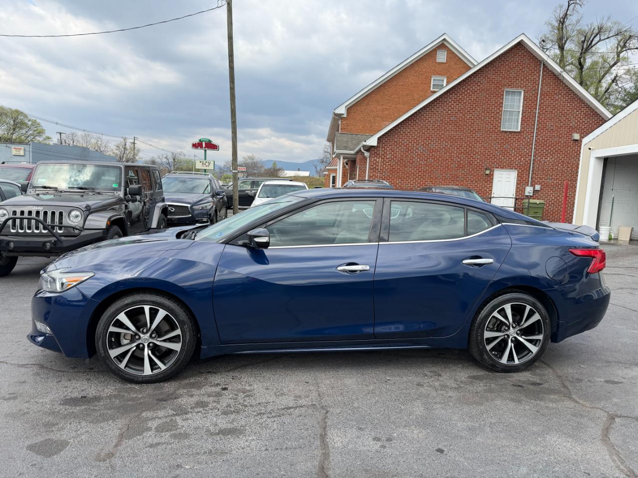 Nissan Maxima 3.5 SV 2018