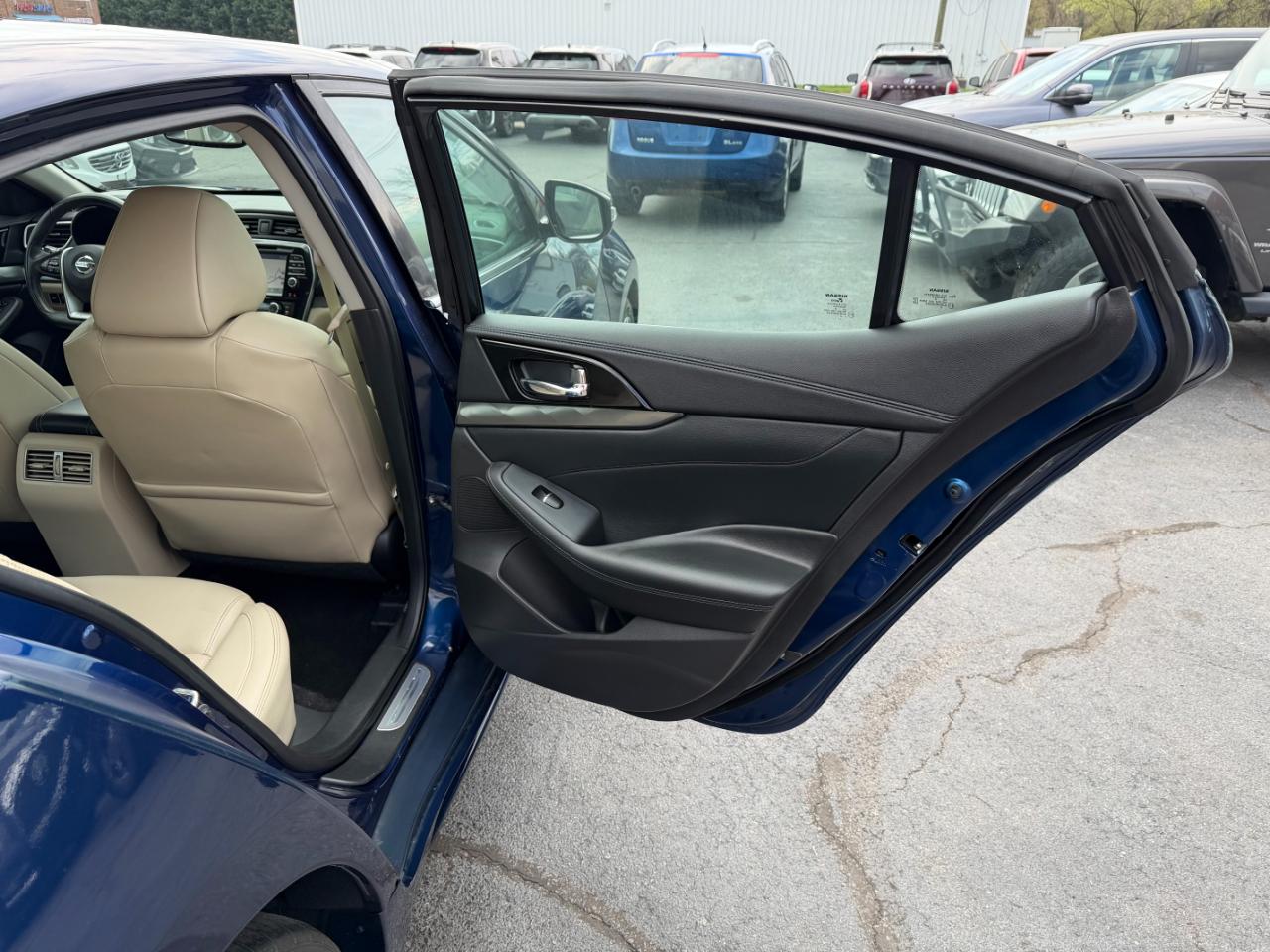 Nissan Maxima 3.5 SV 2018