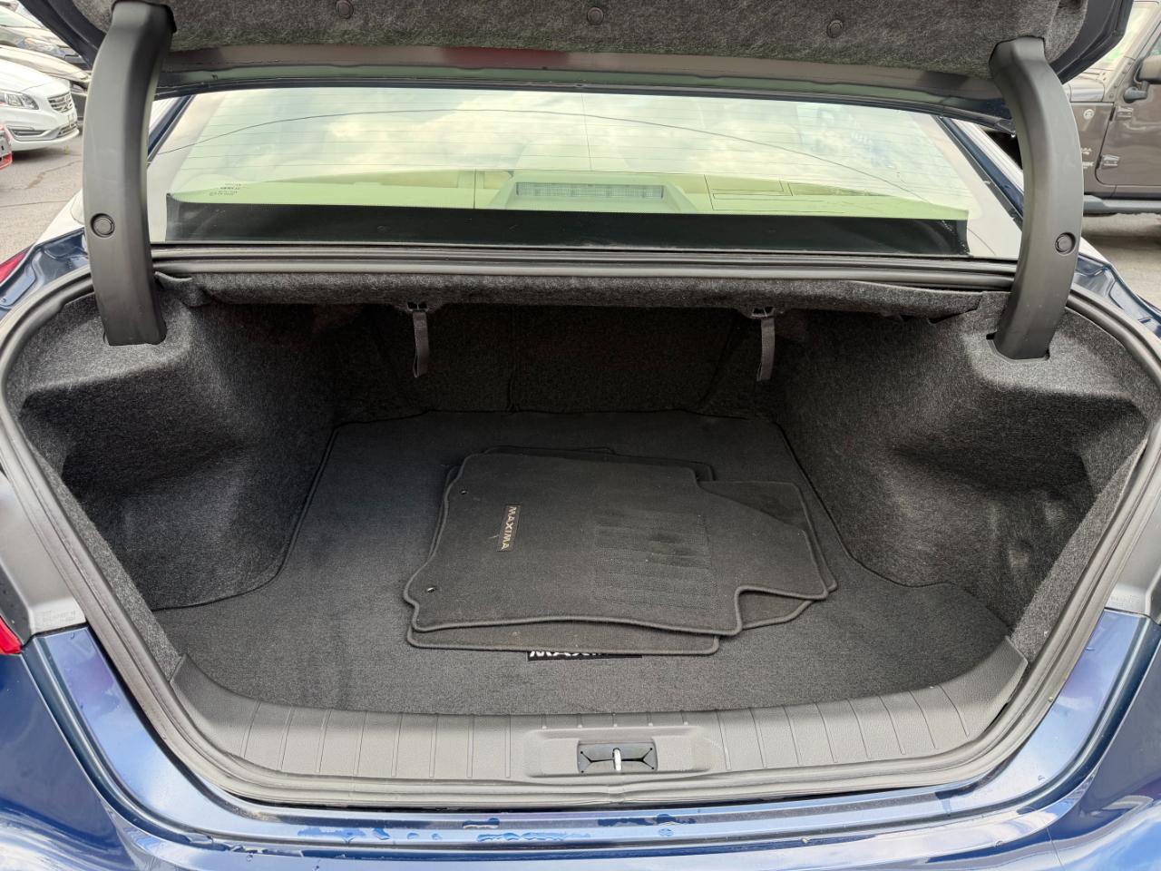 Nissan Maxima 3.5 SV 2018